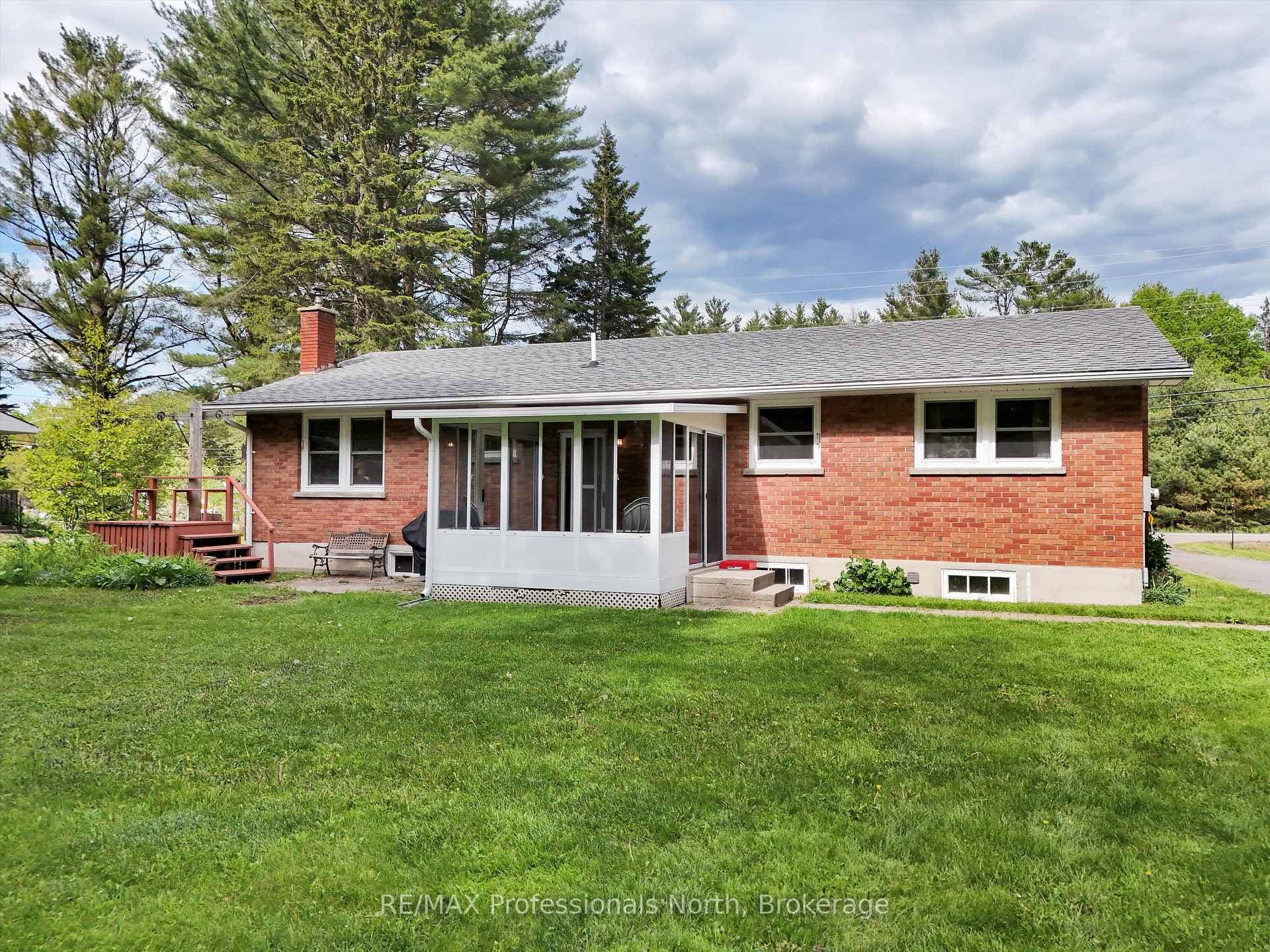 1166 Manitoba Street photo 7