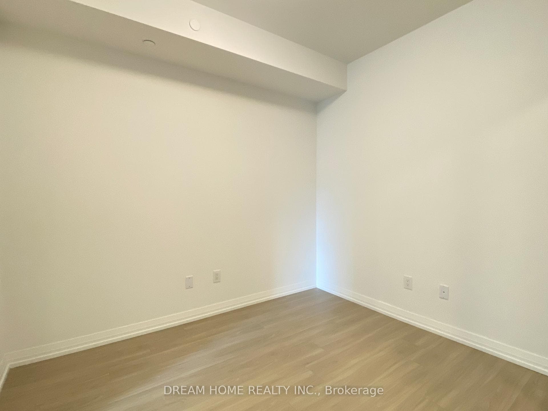 8 Widmer Street Unit 815 photo 8