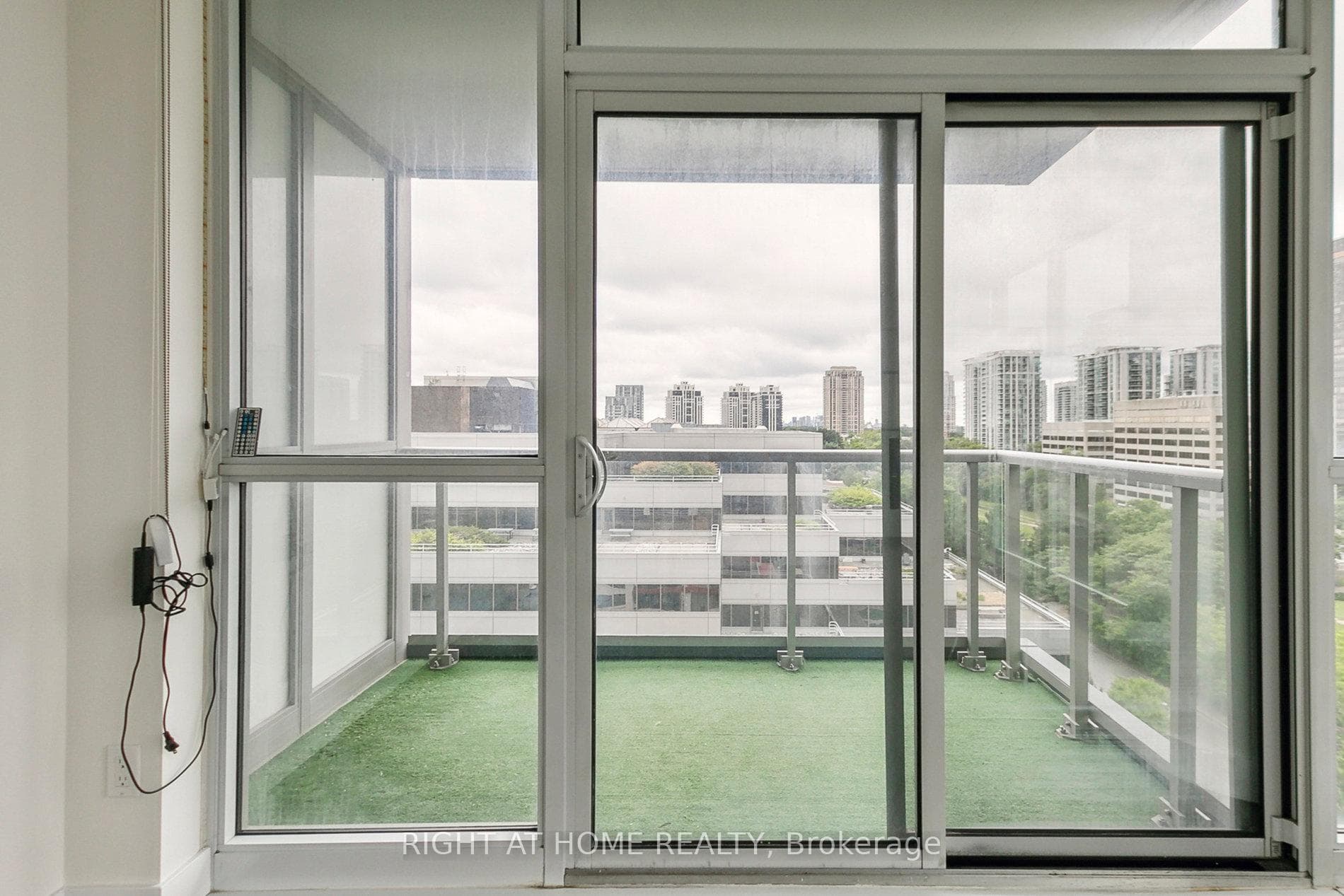 88 Sheppard Avenue Unit 1005 photo 30