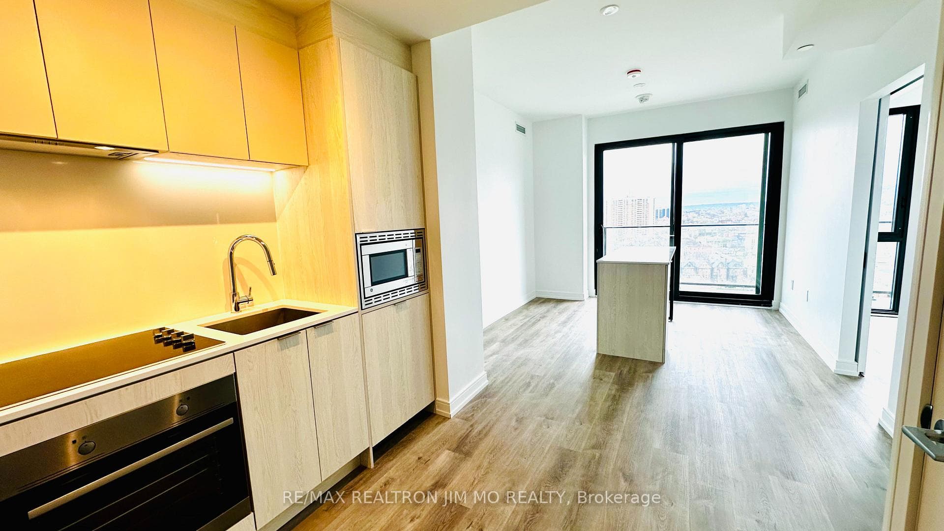 1 Jarvis Street Unit 1521 photo 4