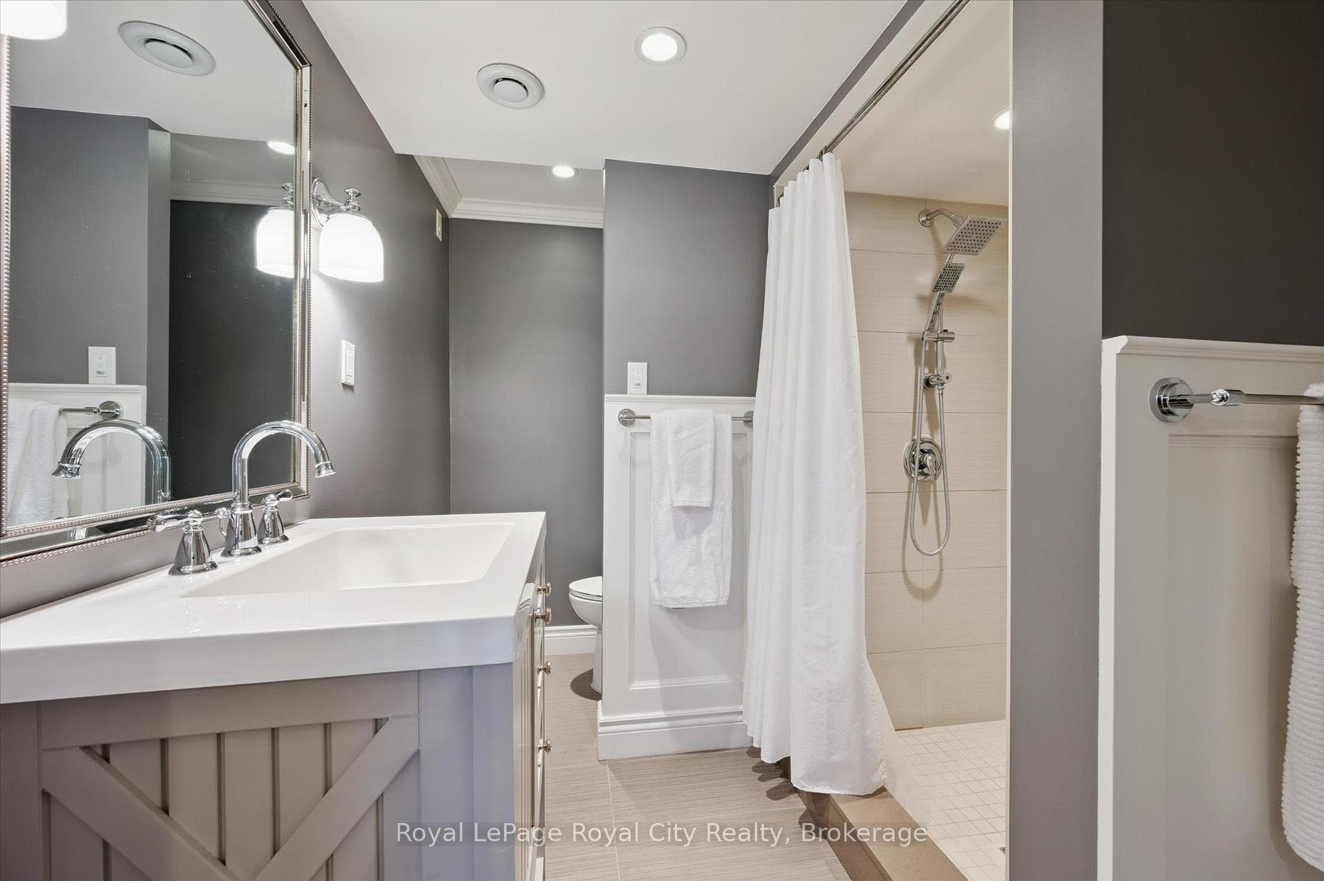 60 Hazelwood Drive photo 42
