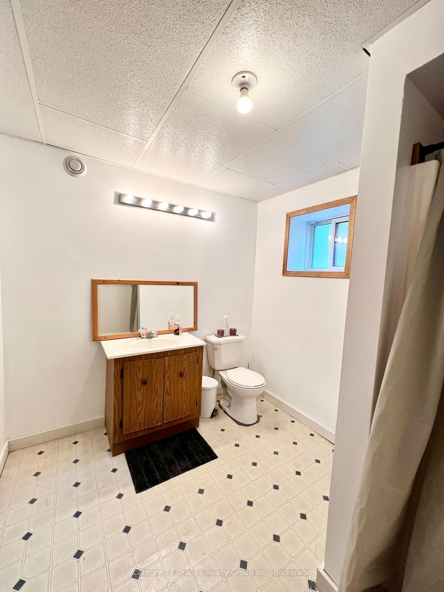 66 Hastings Street photo 36