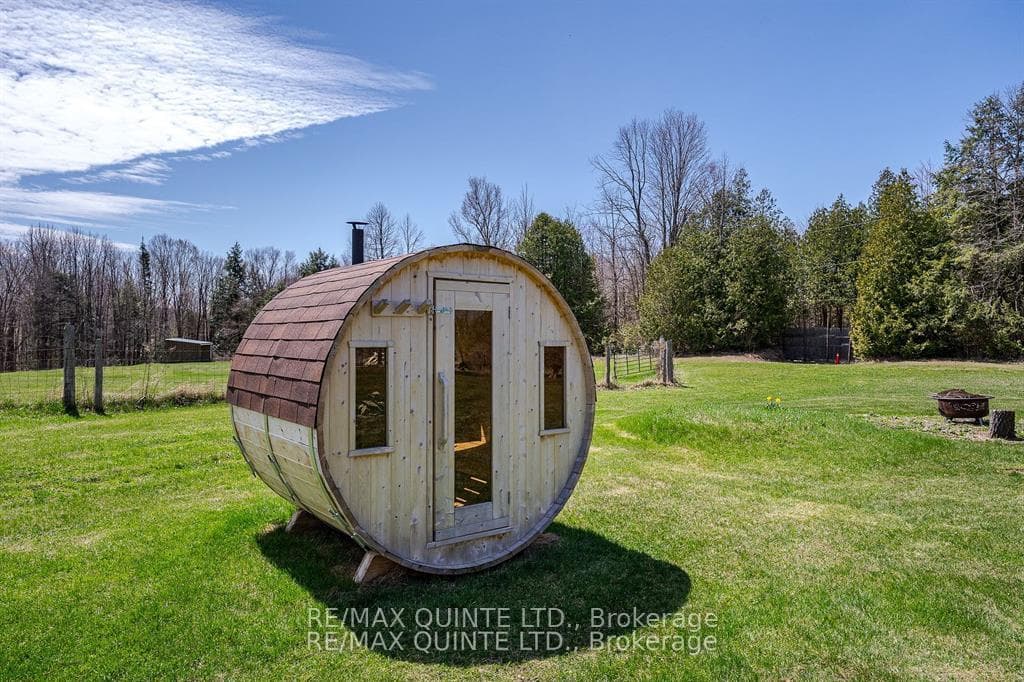 252 Maines Road photo 40