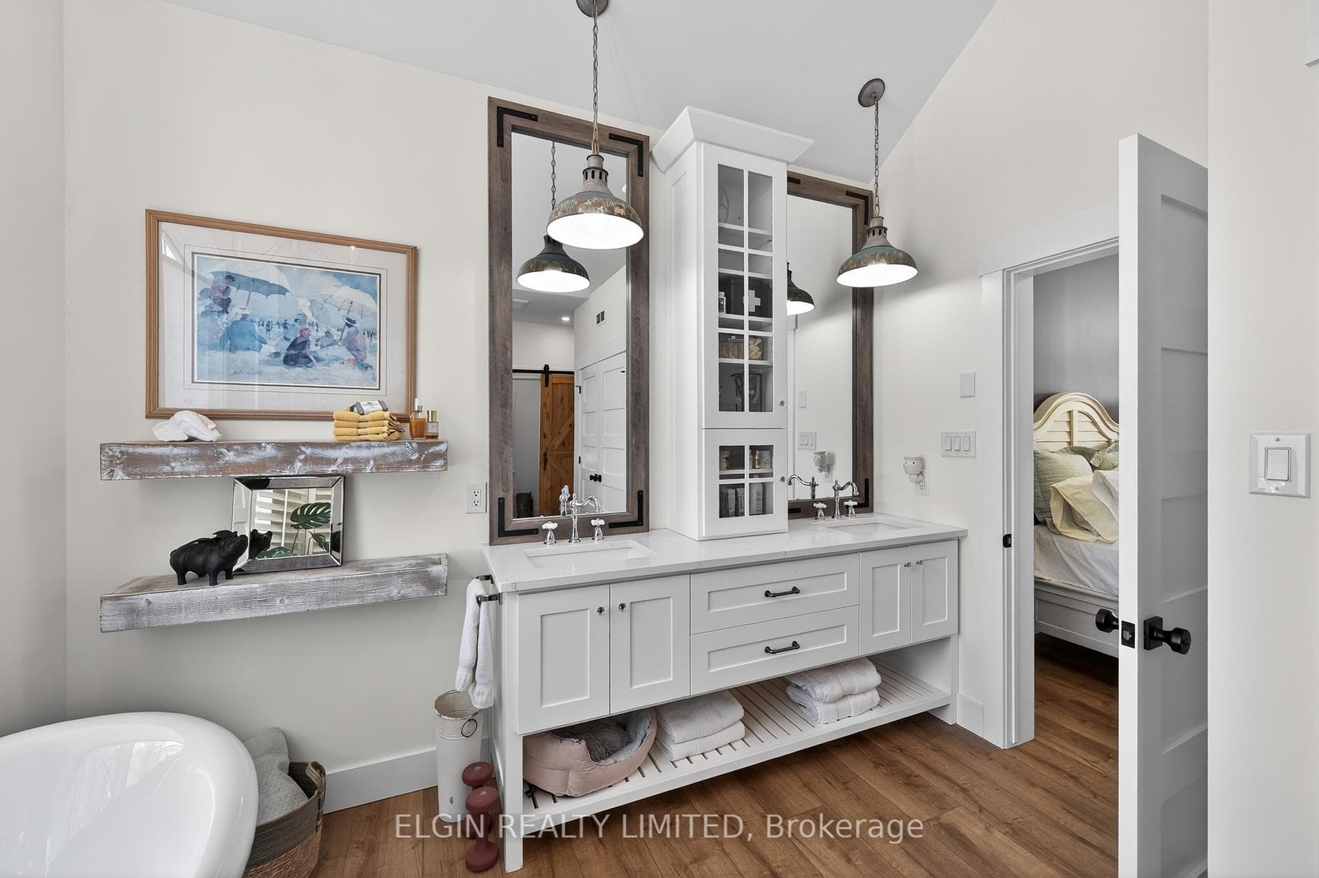 283 Mank Street photo 30
