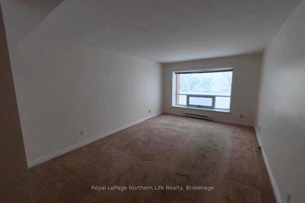 155 Timmins Street Unit 114 photo 31