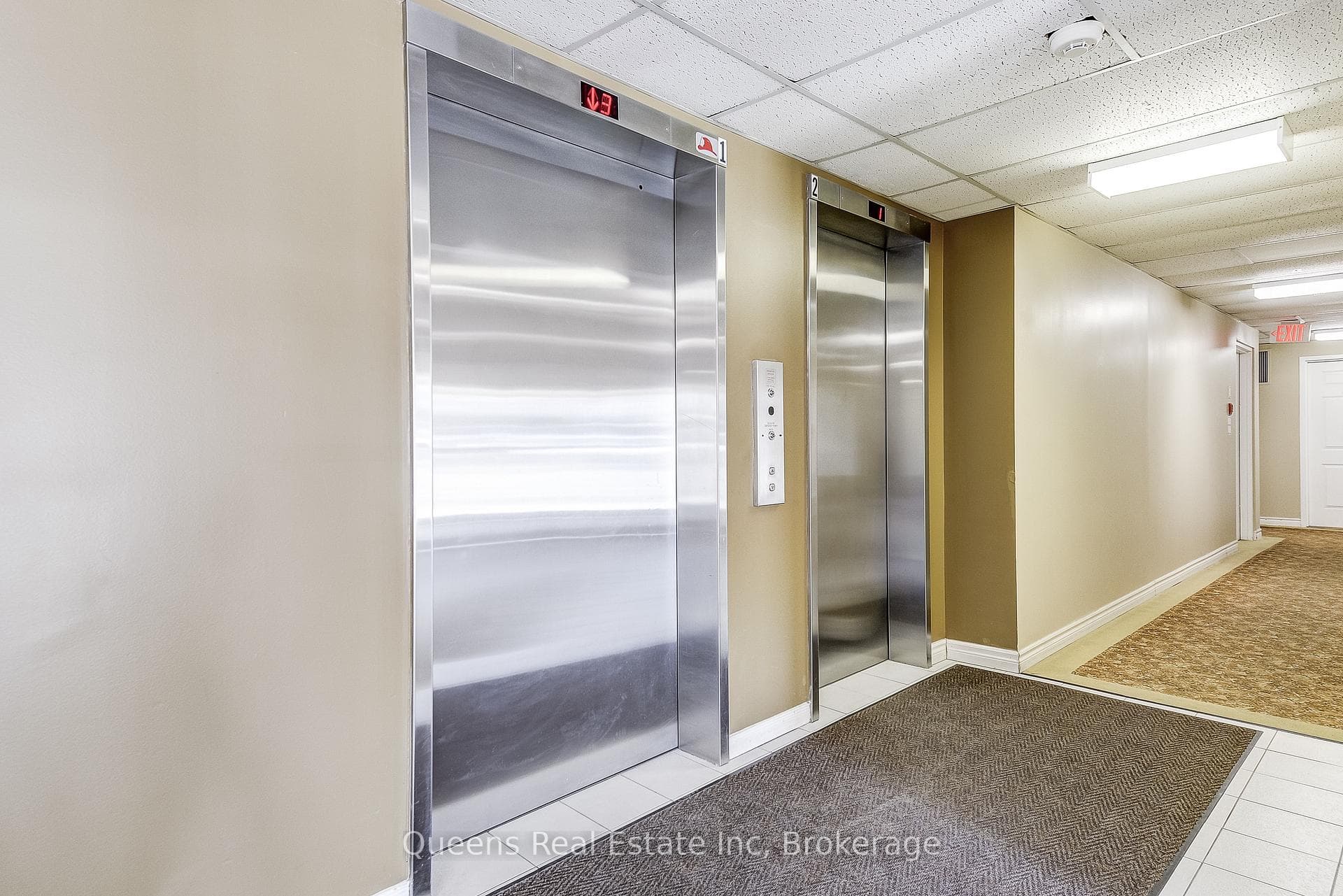 200 Limeridge Road Unit 803 photo 9