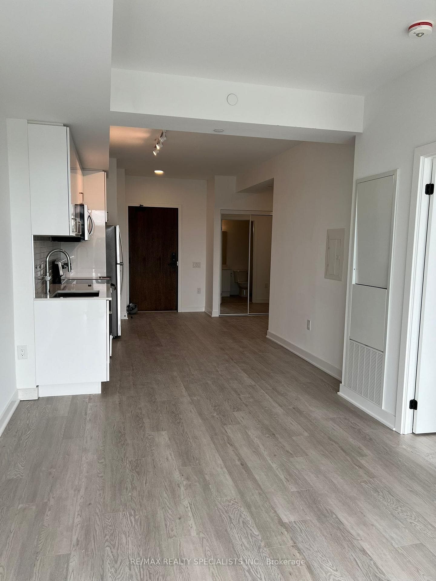 2782 Barton Street Unit 702 photo 6