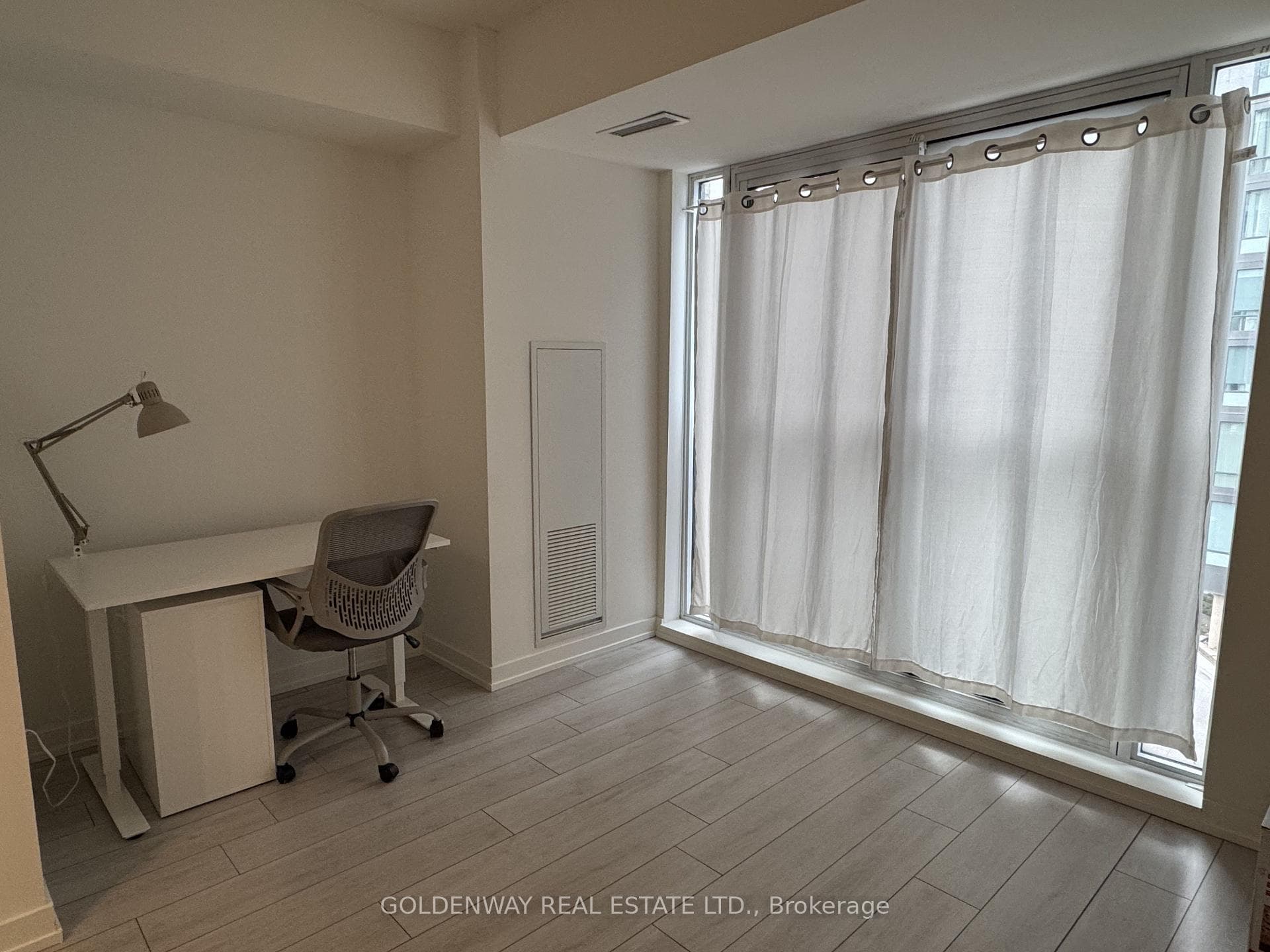 55 Duke Street Unit 405 photo 7