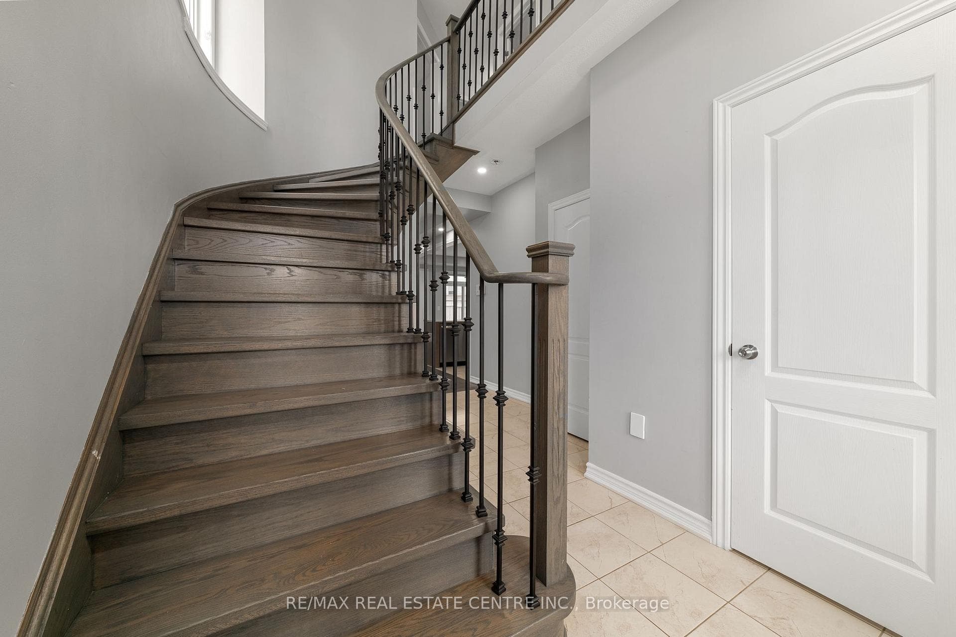 1231 Graham Clapp Avenue photo 4