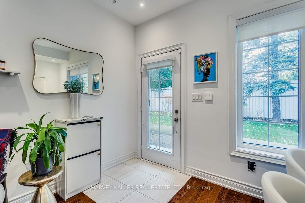 70 Hargrave Lane Unit 7 photo 4