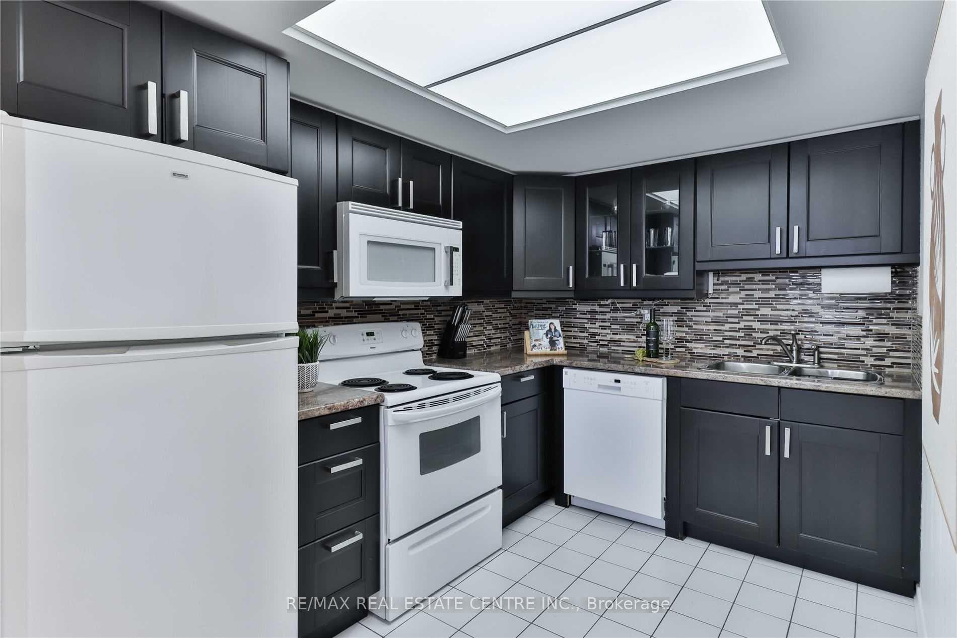4450 Tucana Court Unit 103 photo 17