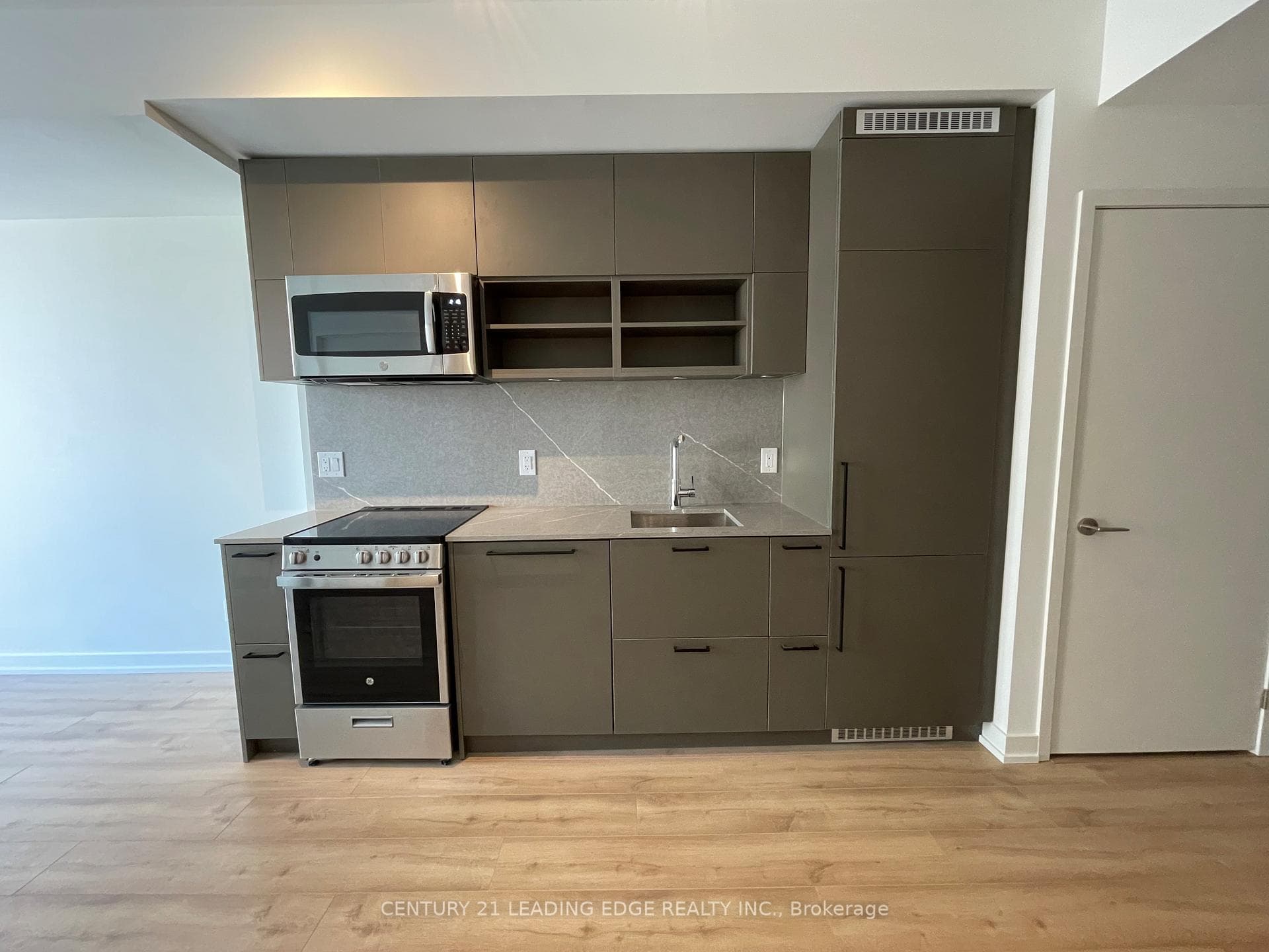 135 East Liberty Street Unit 1107 photo 8
