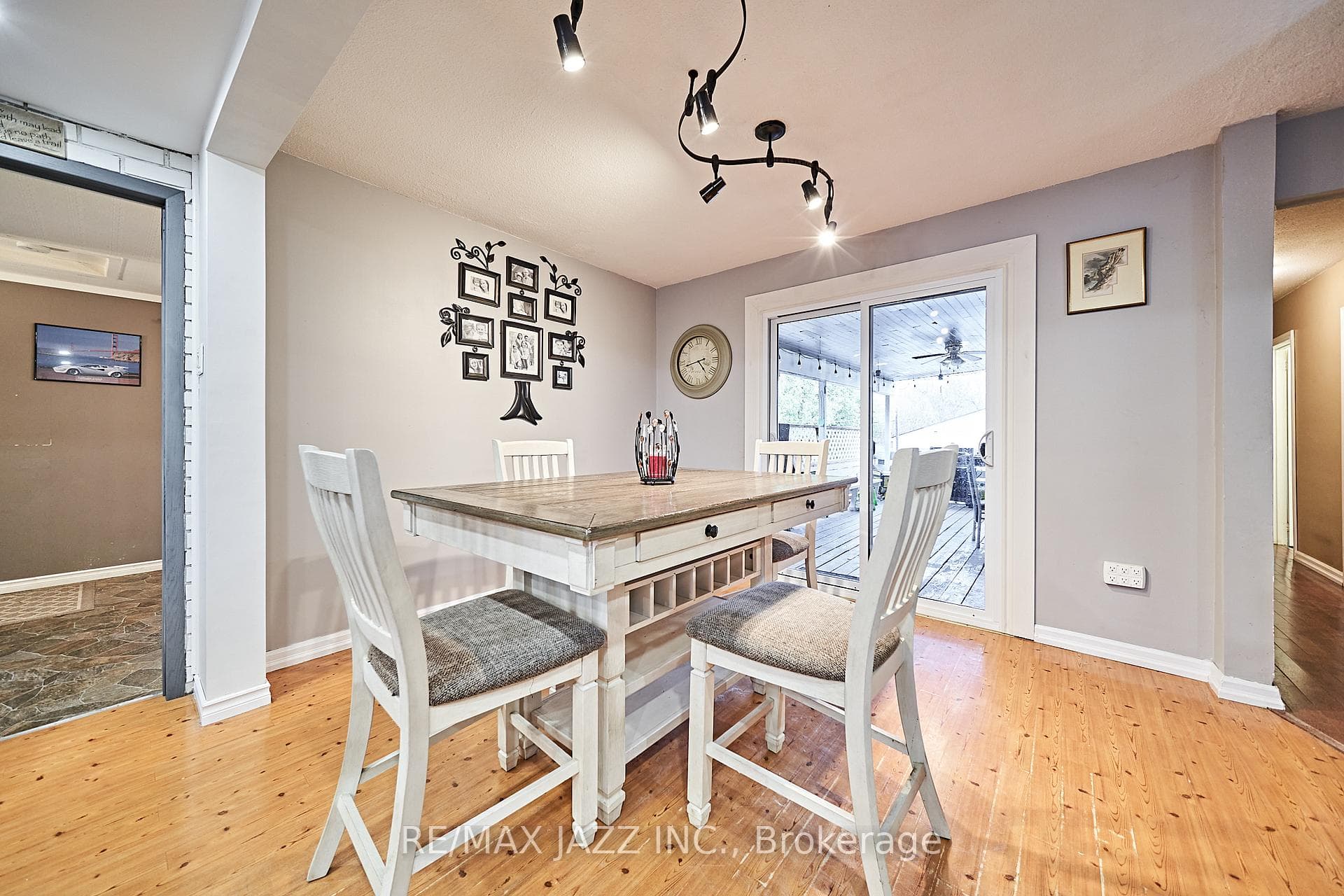 4038 Courtice Road photo 10