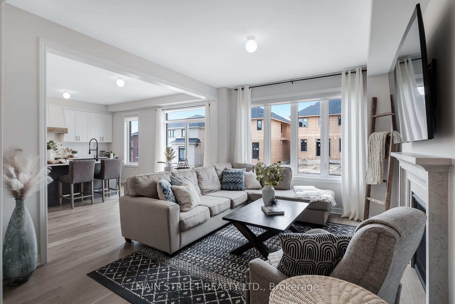 18 Ainslie Hill Crescent photo 9