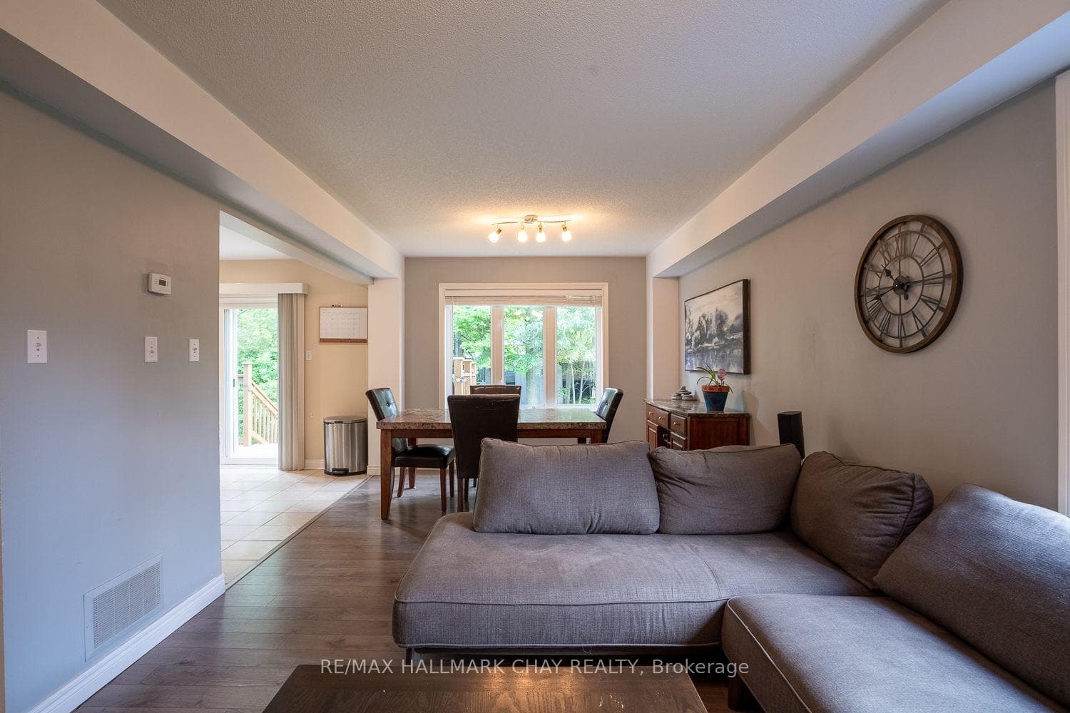 23 Burbank Circle photo 12