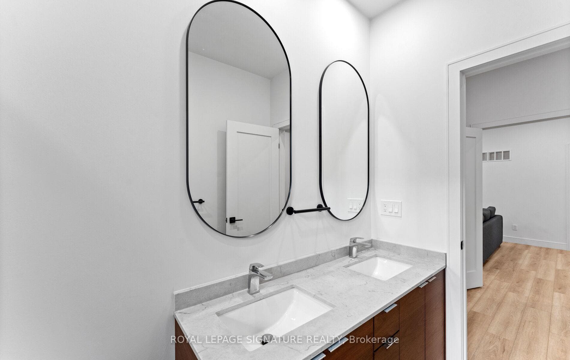 44 Sunnyshore Park Drive photo 23