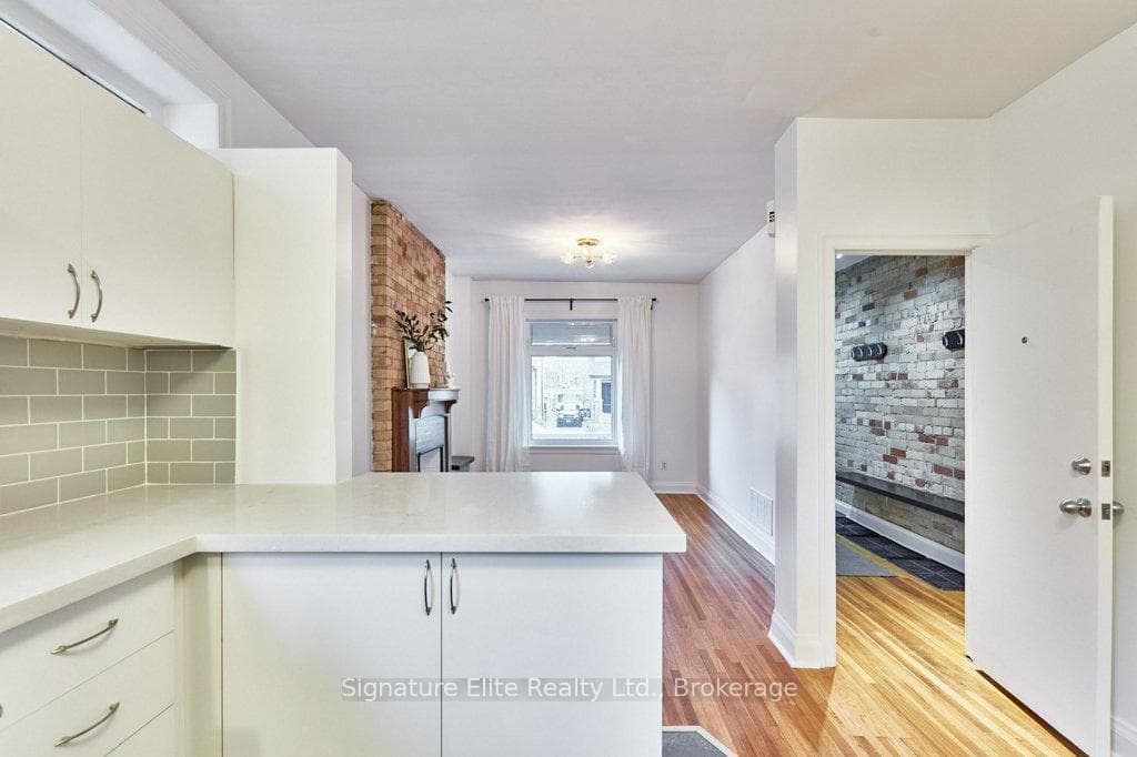 200 Heward Avenue Unit Main photo 9