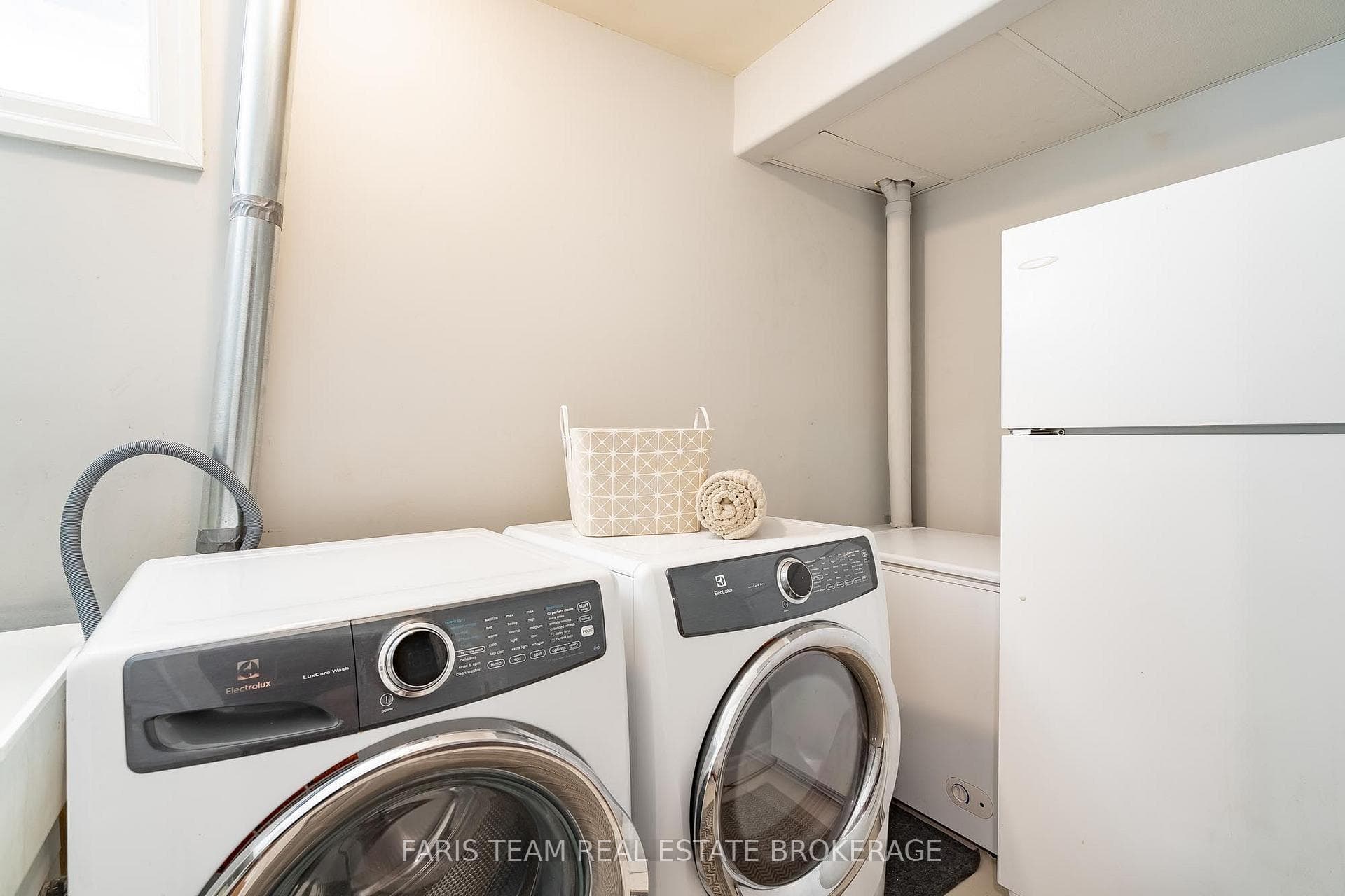 123 Wawinet Street photo 27