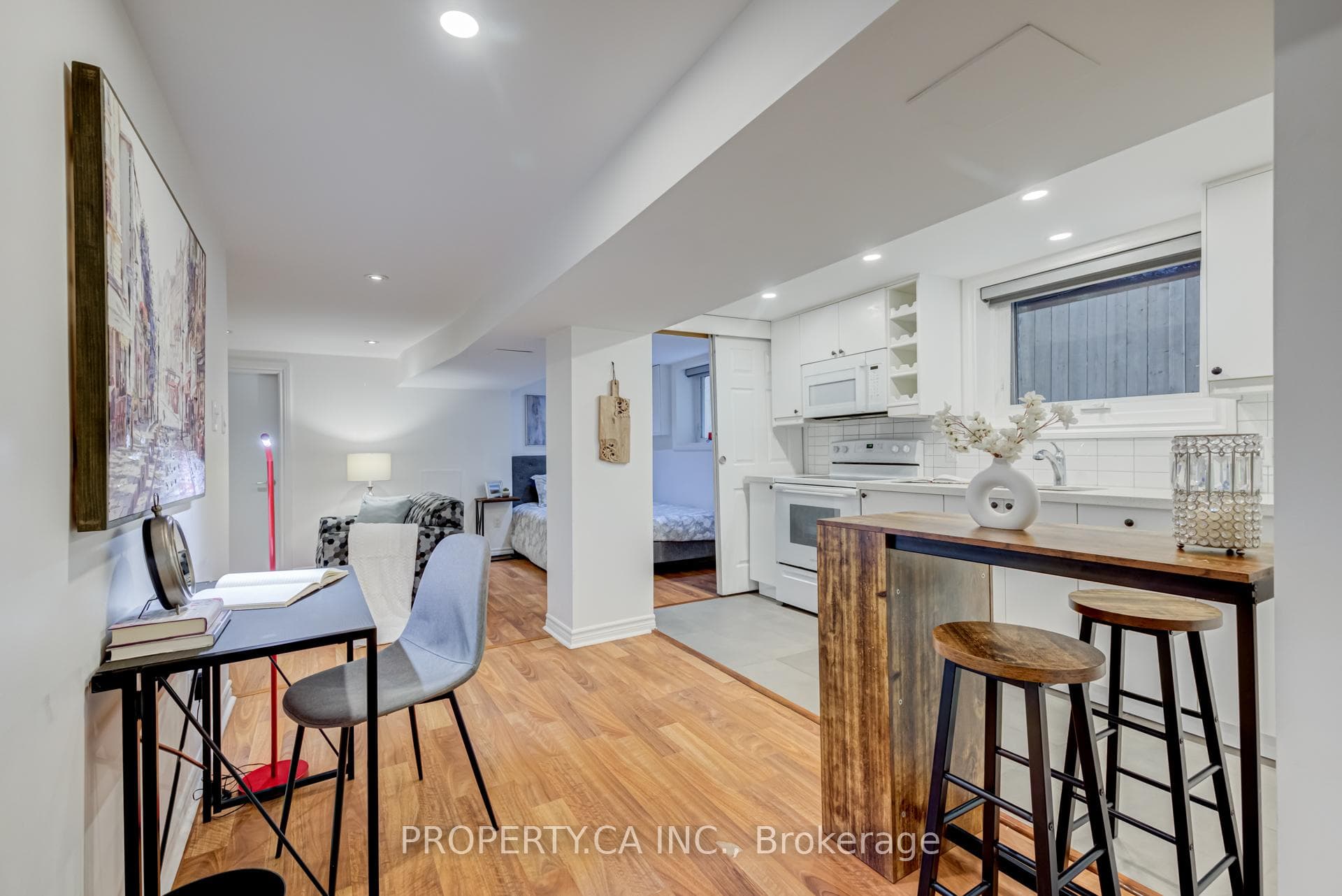 514 Pape Avenue photo 27