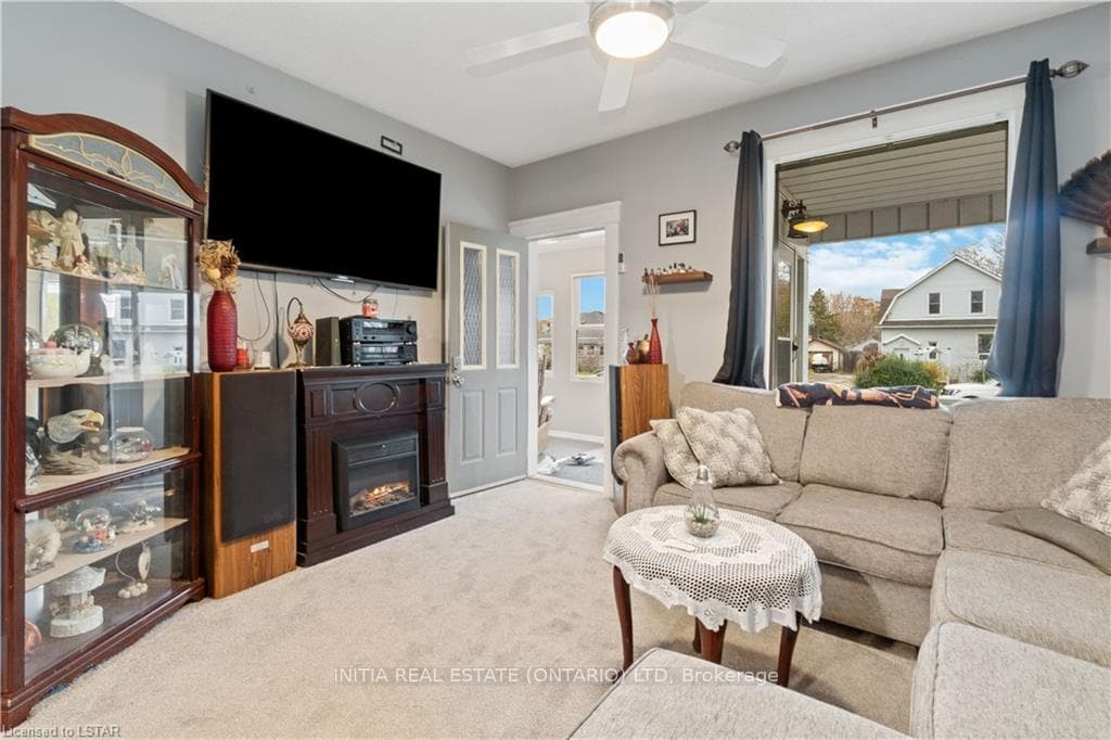 384 SAVOY Street photo 4