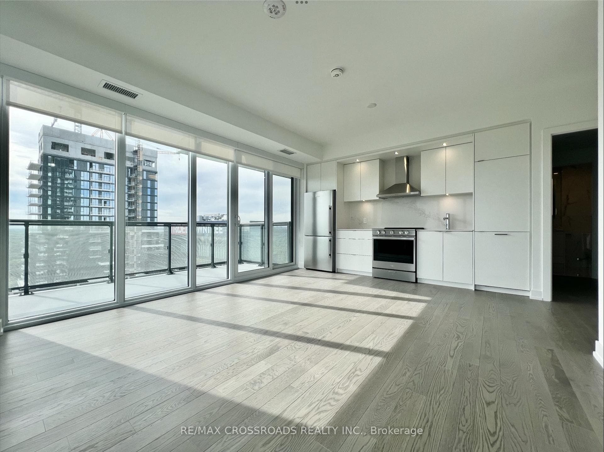 30 Inn On The Park Drive Unit 3310 photo 5