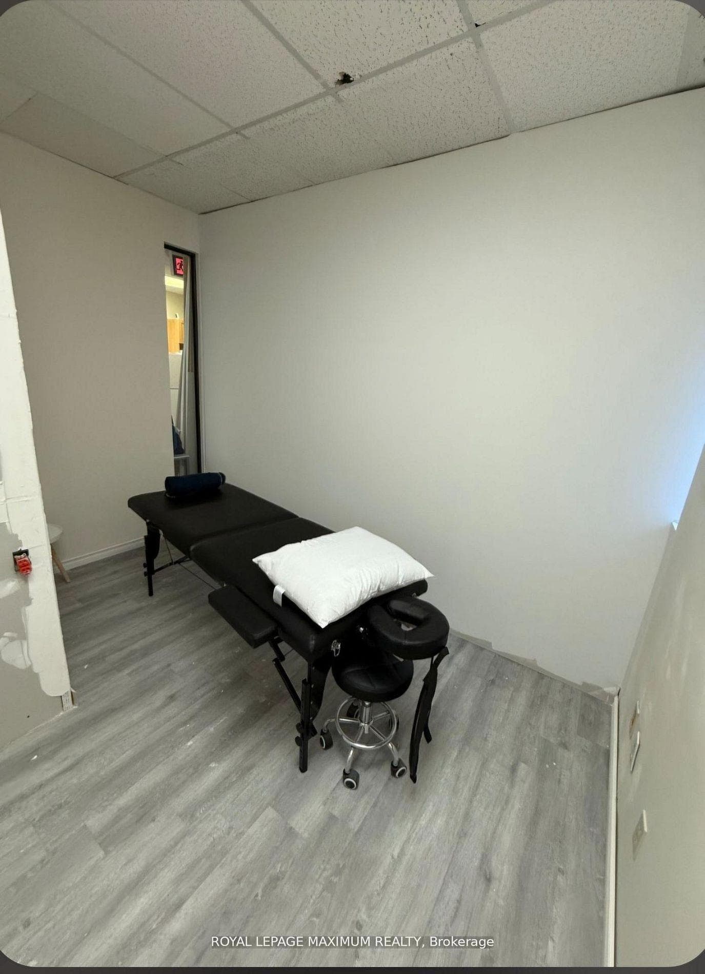4220 Steeles Avenue Unit C10 photo 33