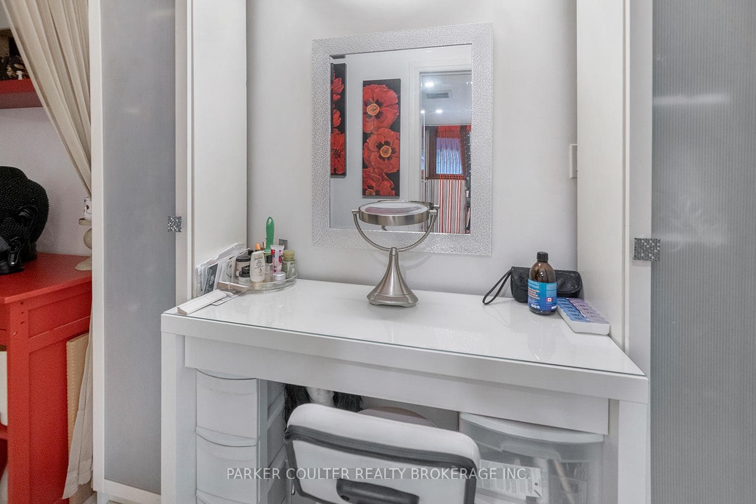 1075 Larch Street photo 24
