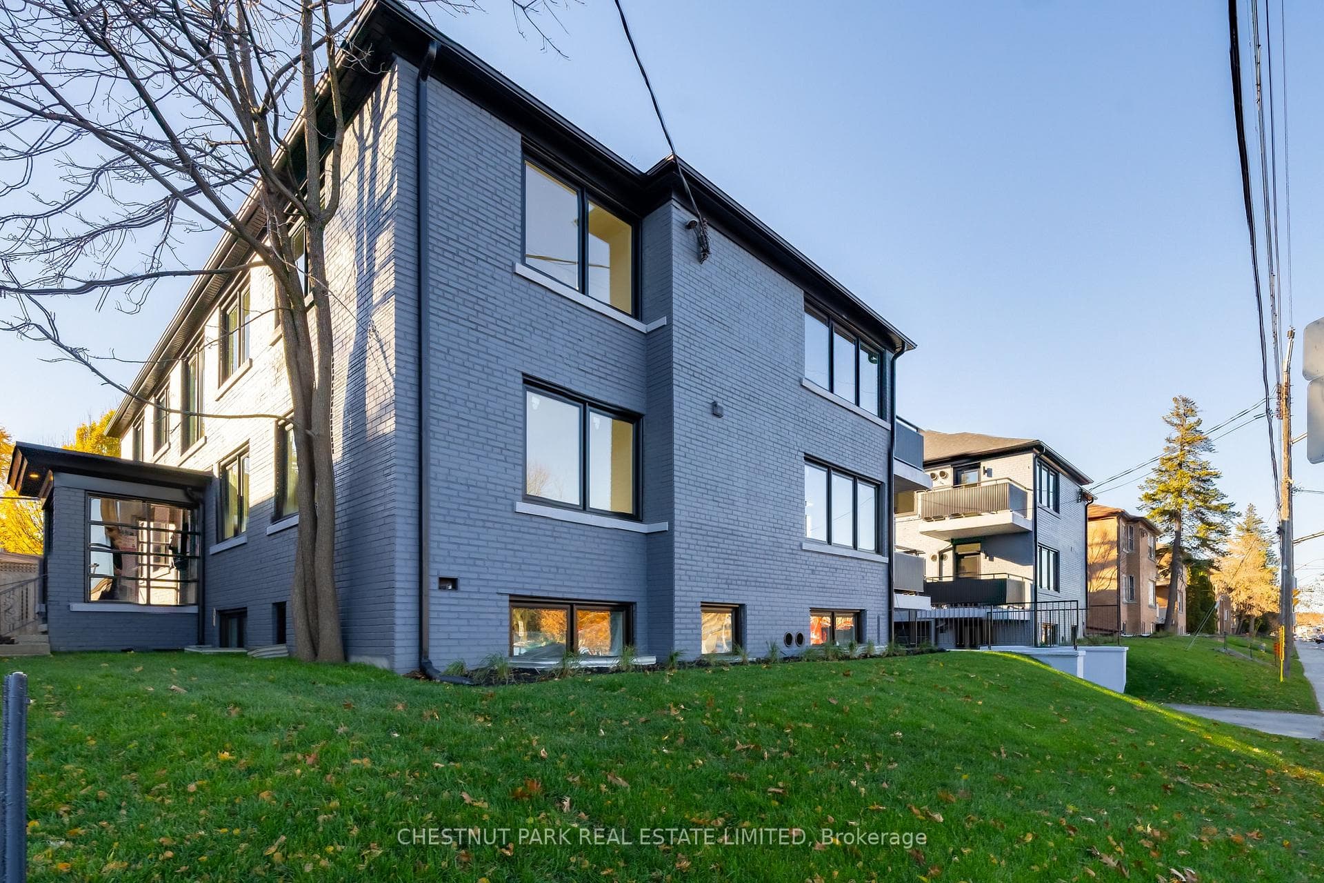 1484 Avenue Road Unit 3 photo 1