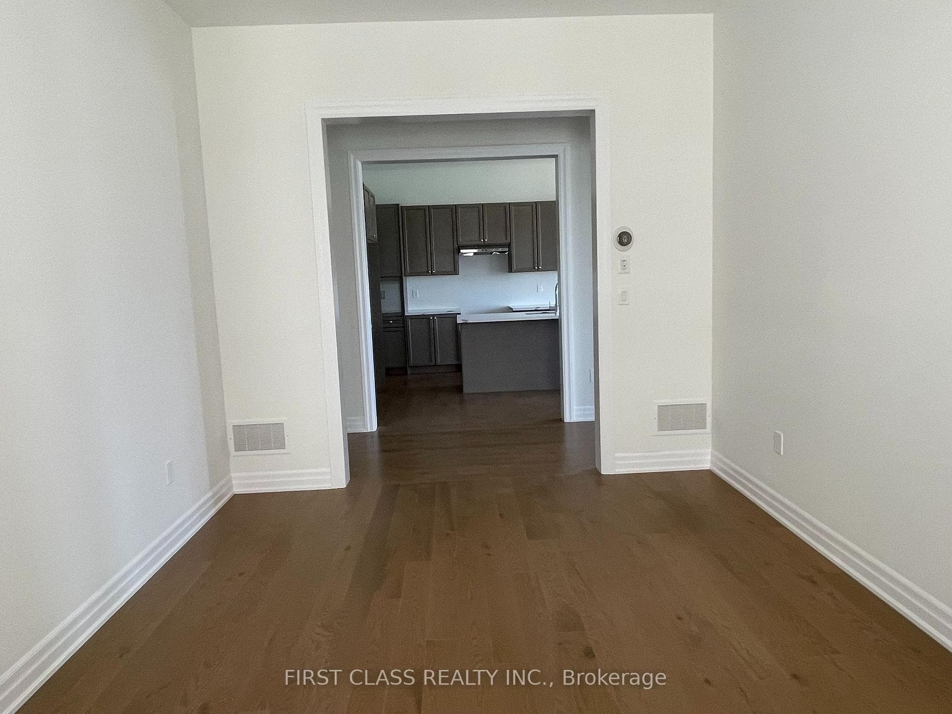 68 Thomas Smith Street photo 16
