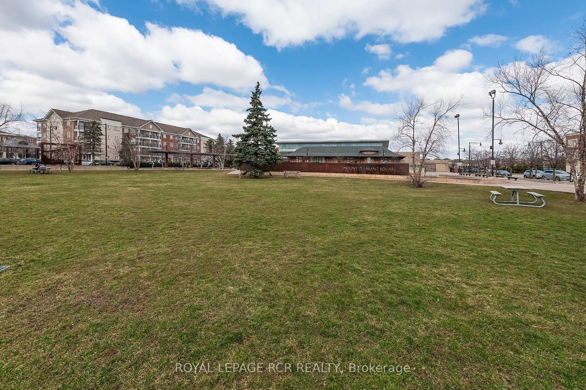 60 Baycliffe Crescent Unit 106 photo 19