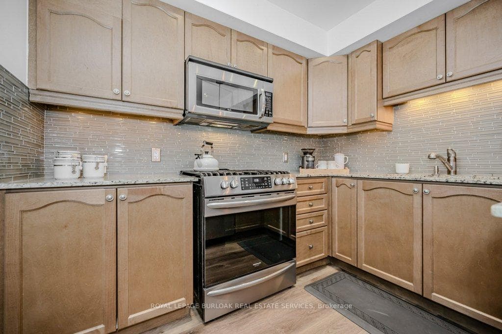 446 Beach Boulevard photo 18