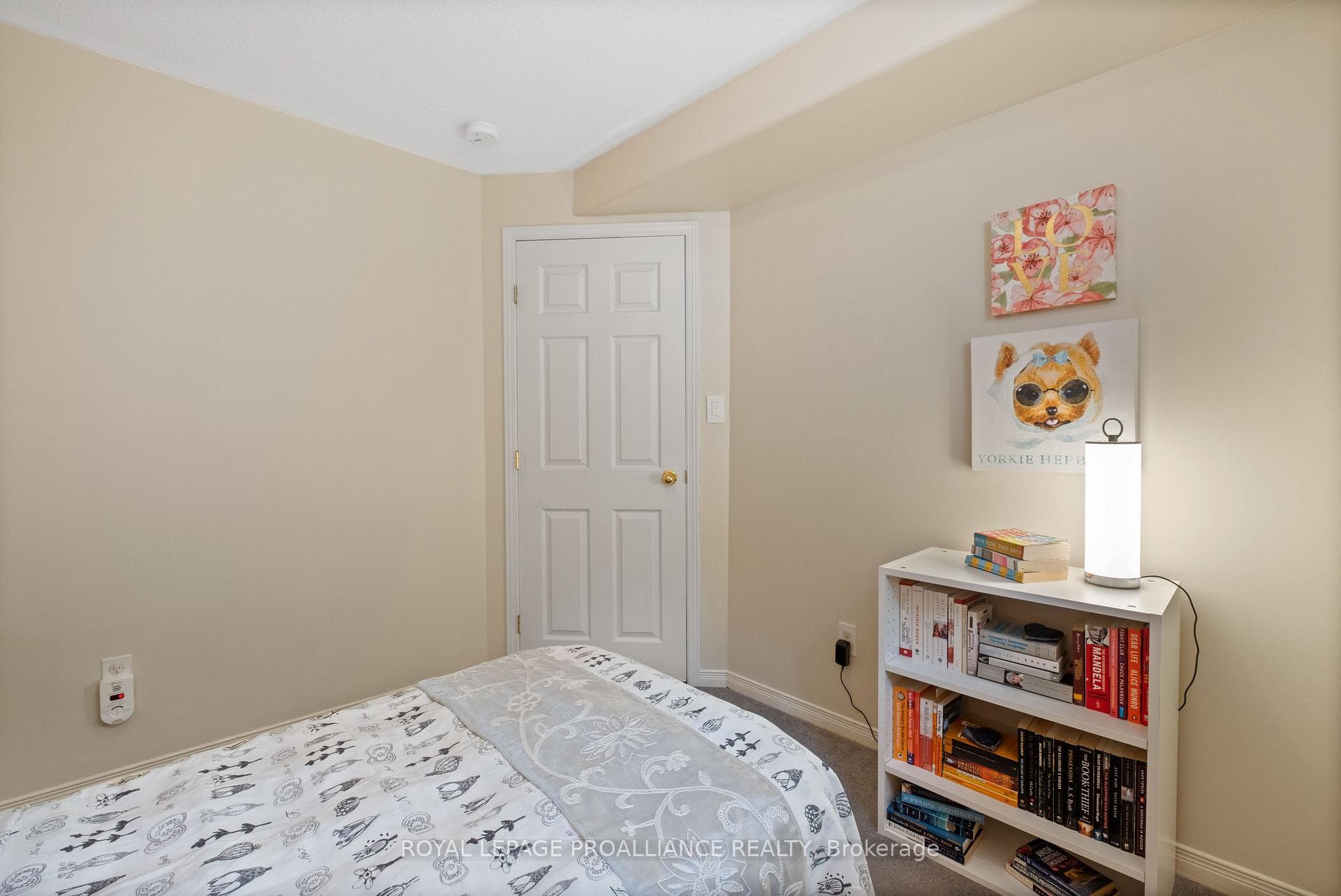 1427 Thornwood Crescent photo 37