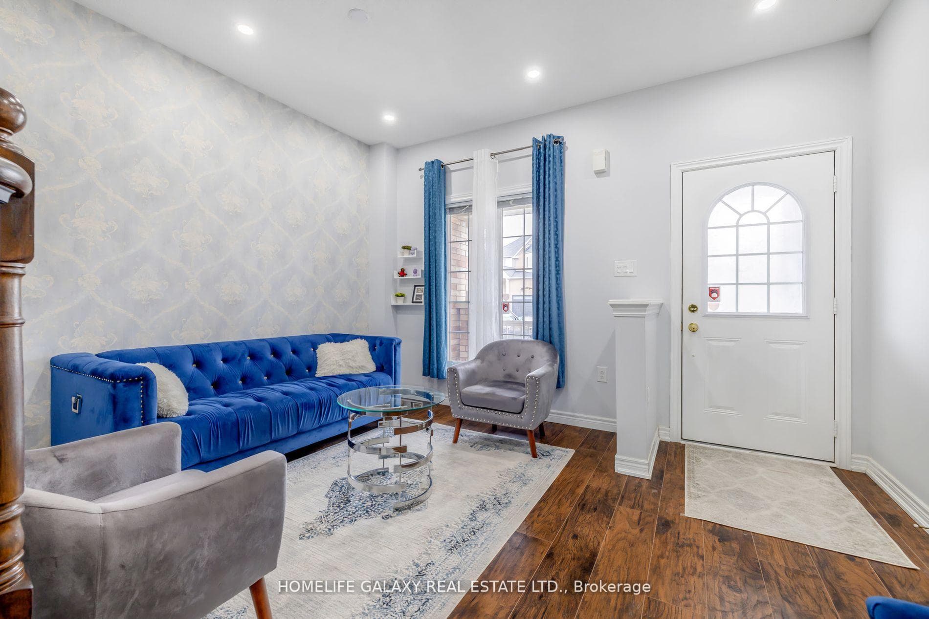 131 Laurendale Avenue photo 2