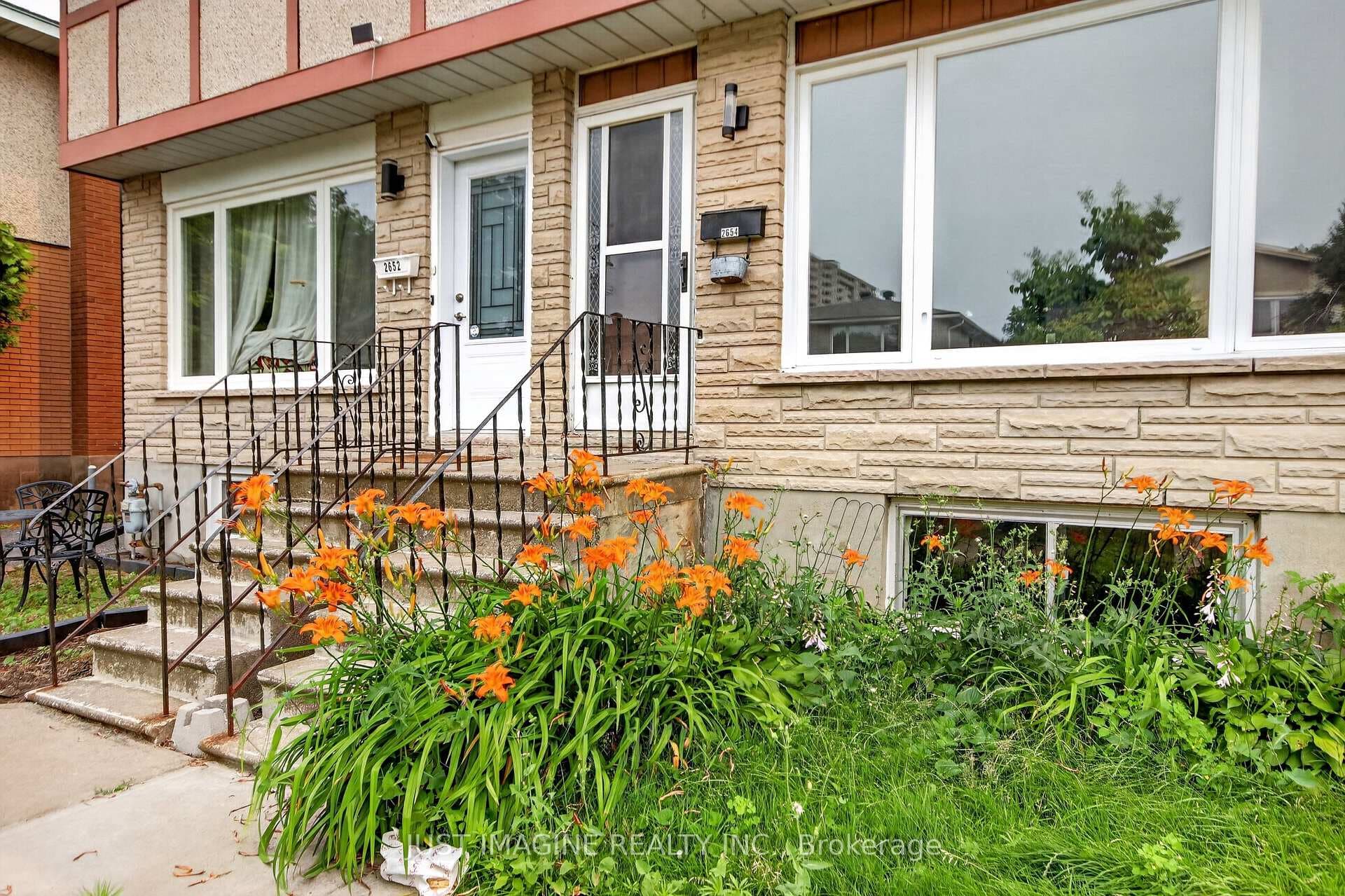 2654 Conn Street photo 3