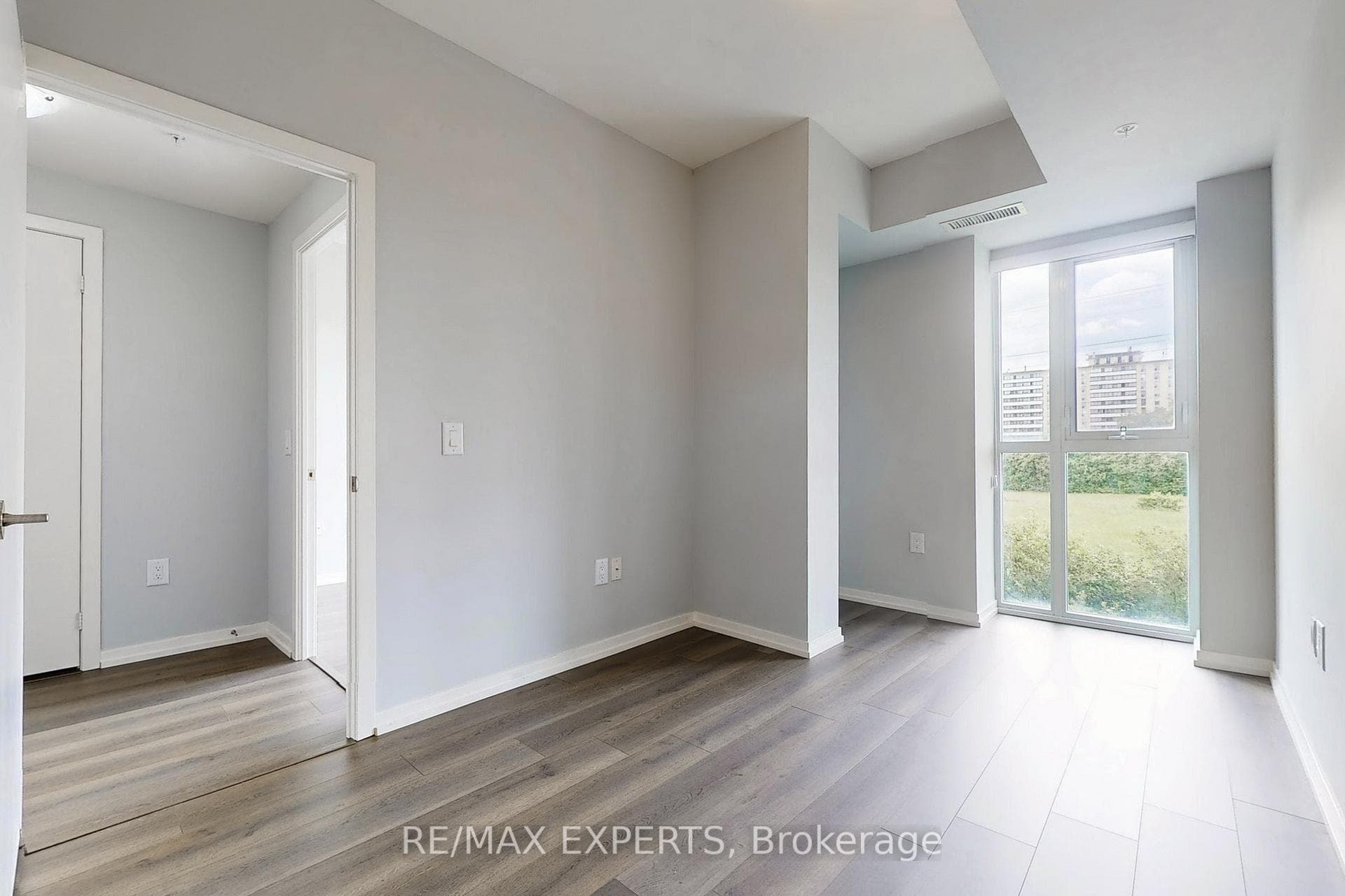 3237 Bayview Avenue Unit 104 photo 20