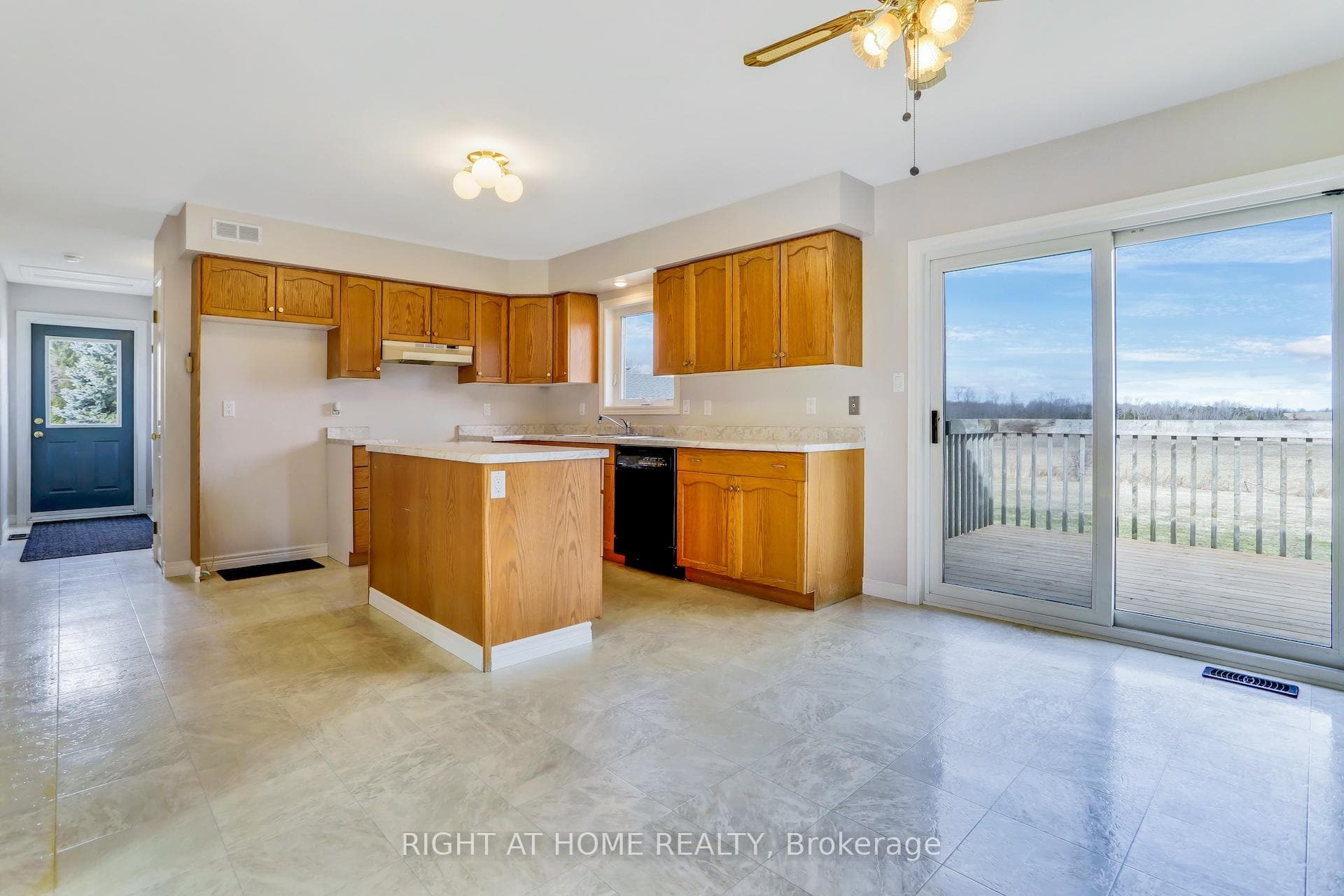 560 Davis Drive photo 16