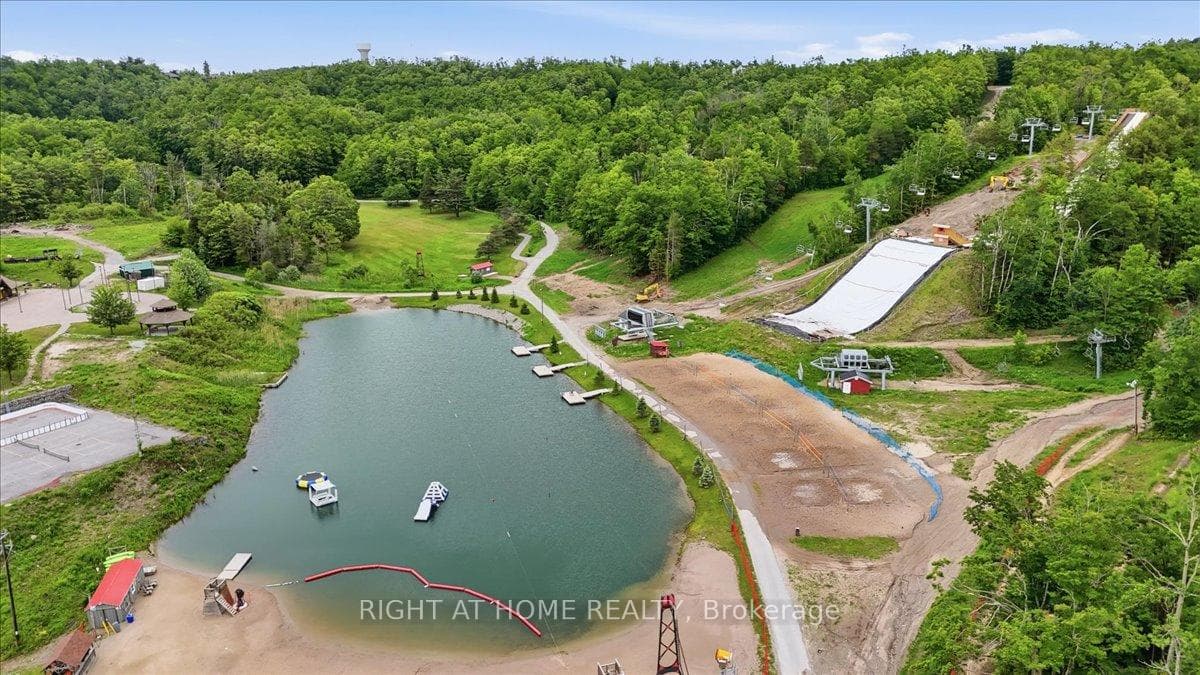 1102 Horseshoe Valley Road Unit 108 photo 17