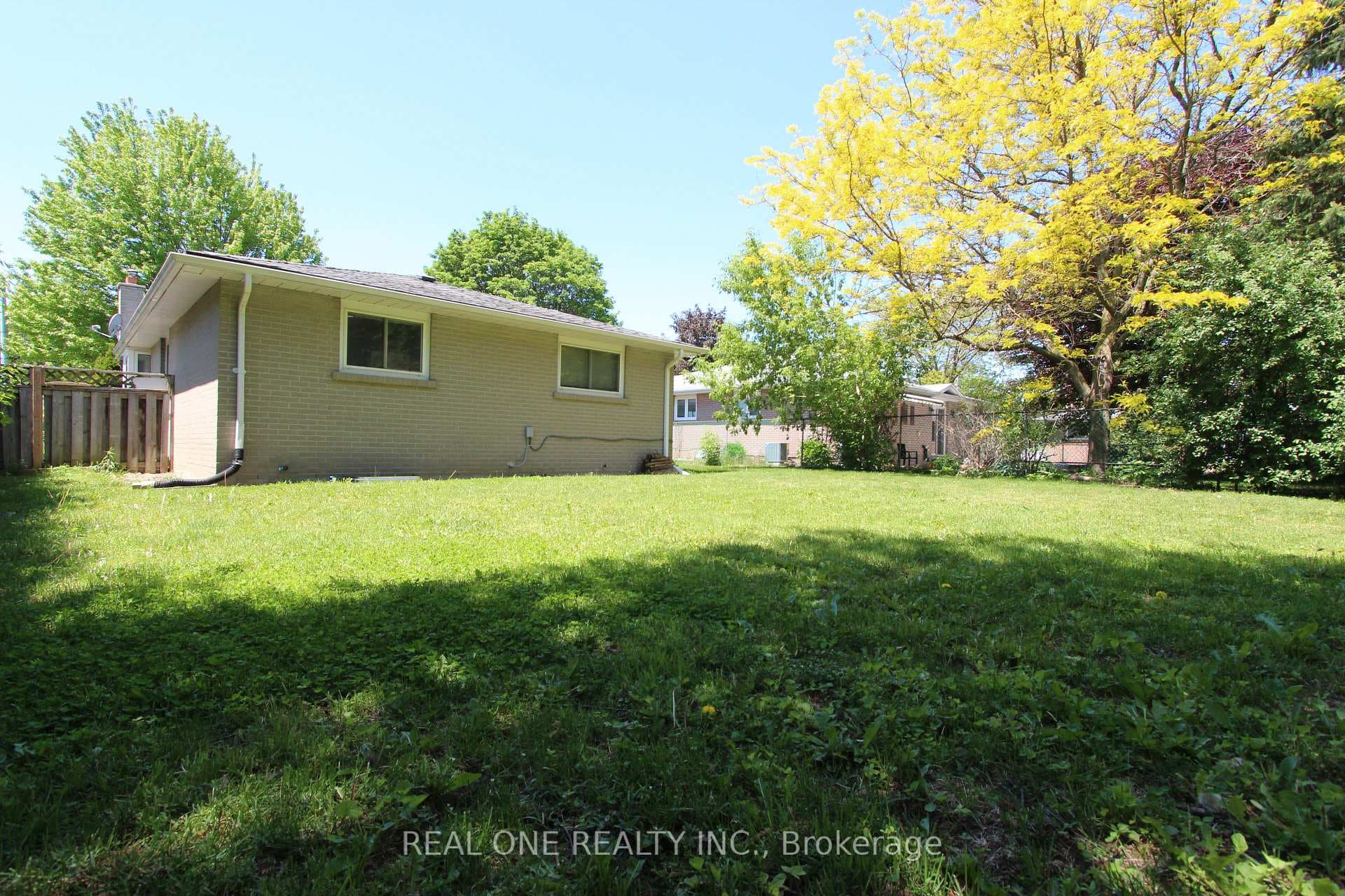 25 Bigwin Drive photo 31
