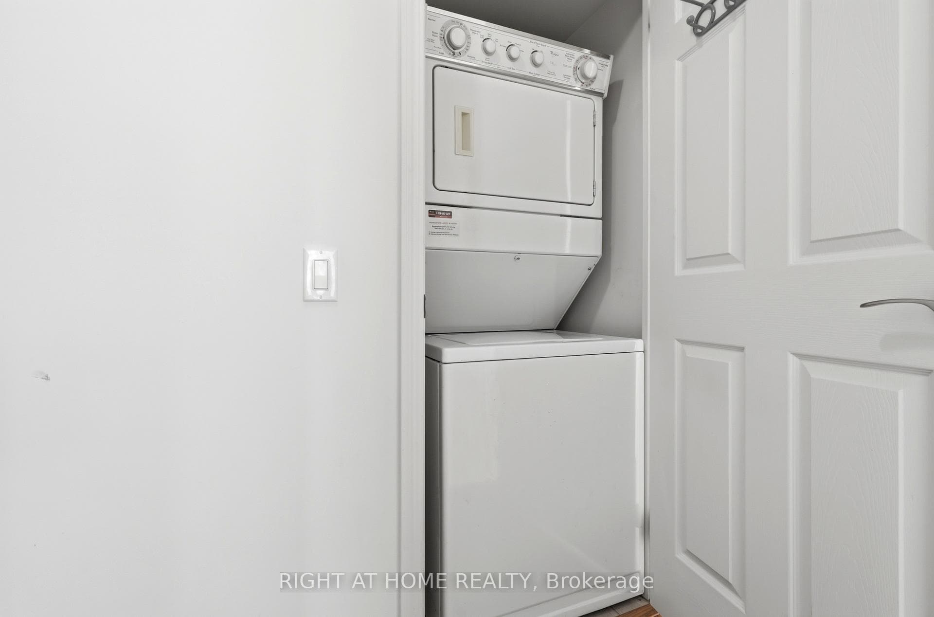 18 Mondeo Drive Unit 727 photo 29