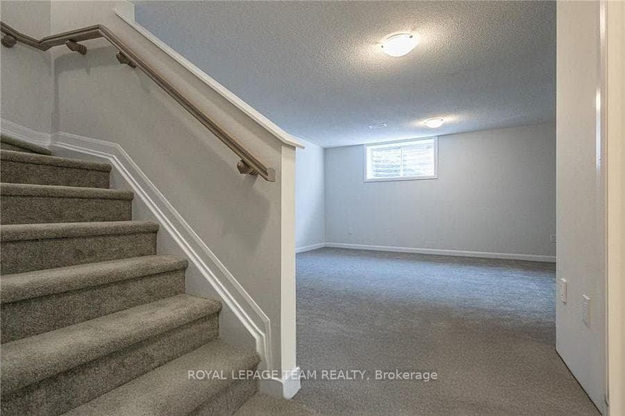915 Athenry Court photo 9