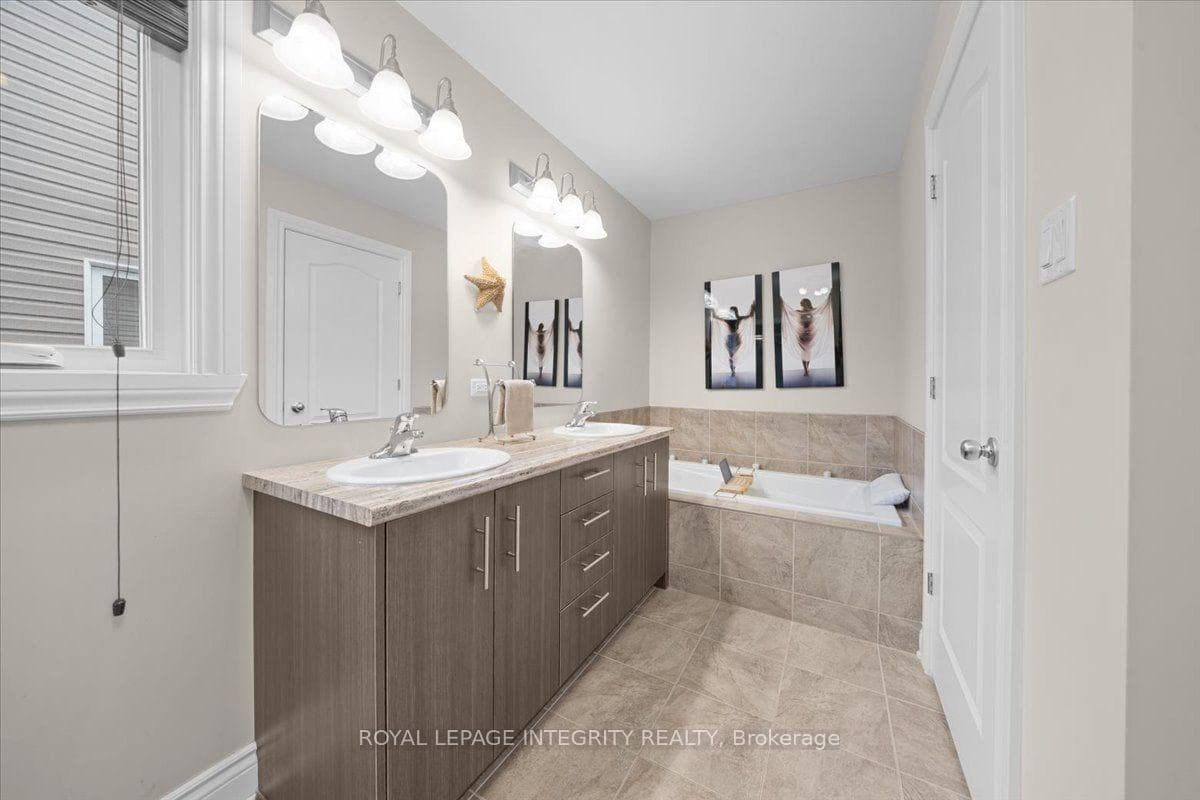 2345 Marble Crescent photo 20