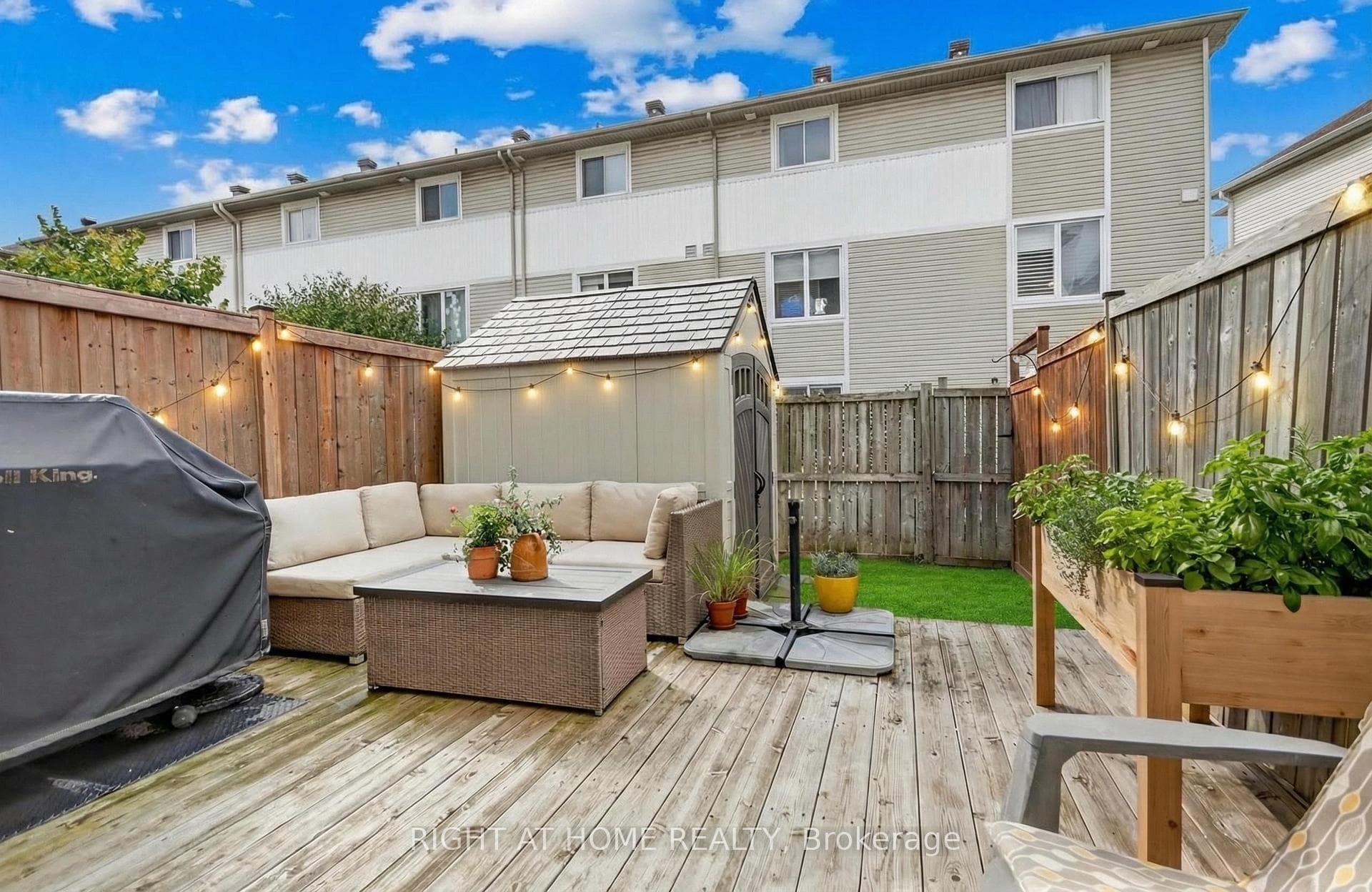 24 Manhattan Crescent photo 23