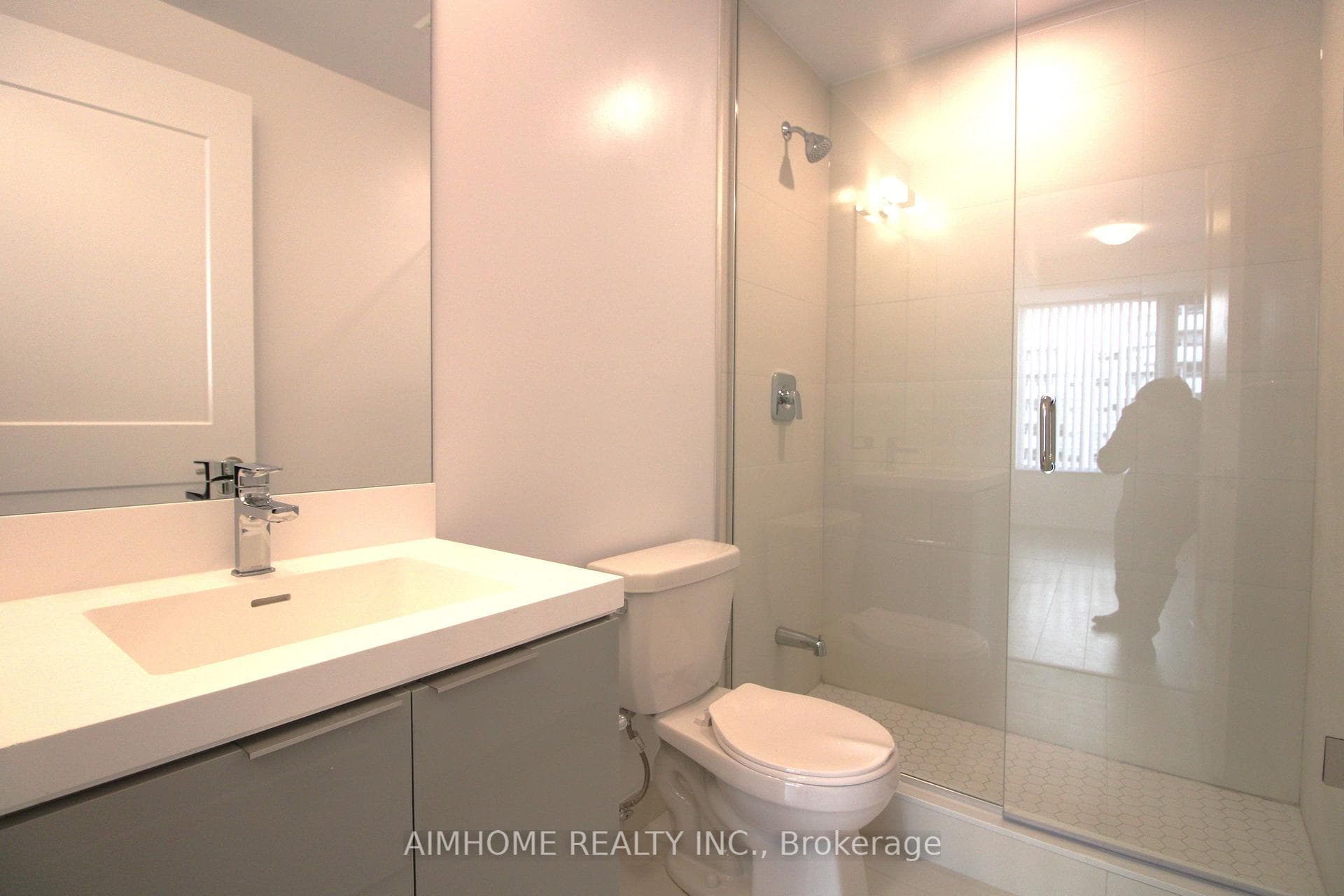 50 Dunfield Avenue Unit 1020 photo 15