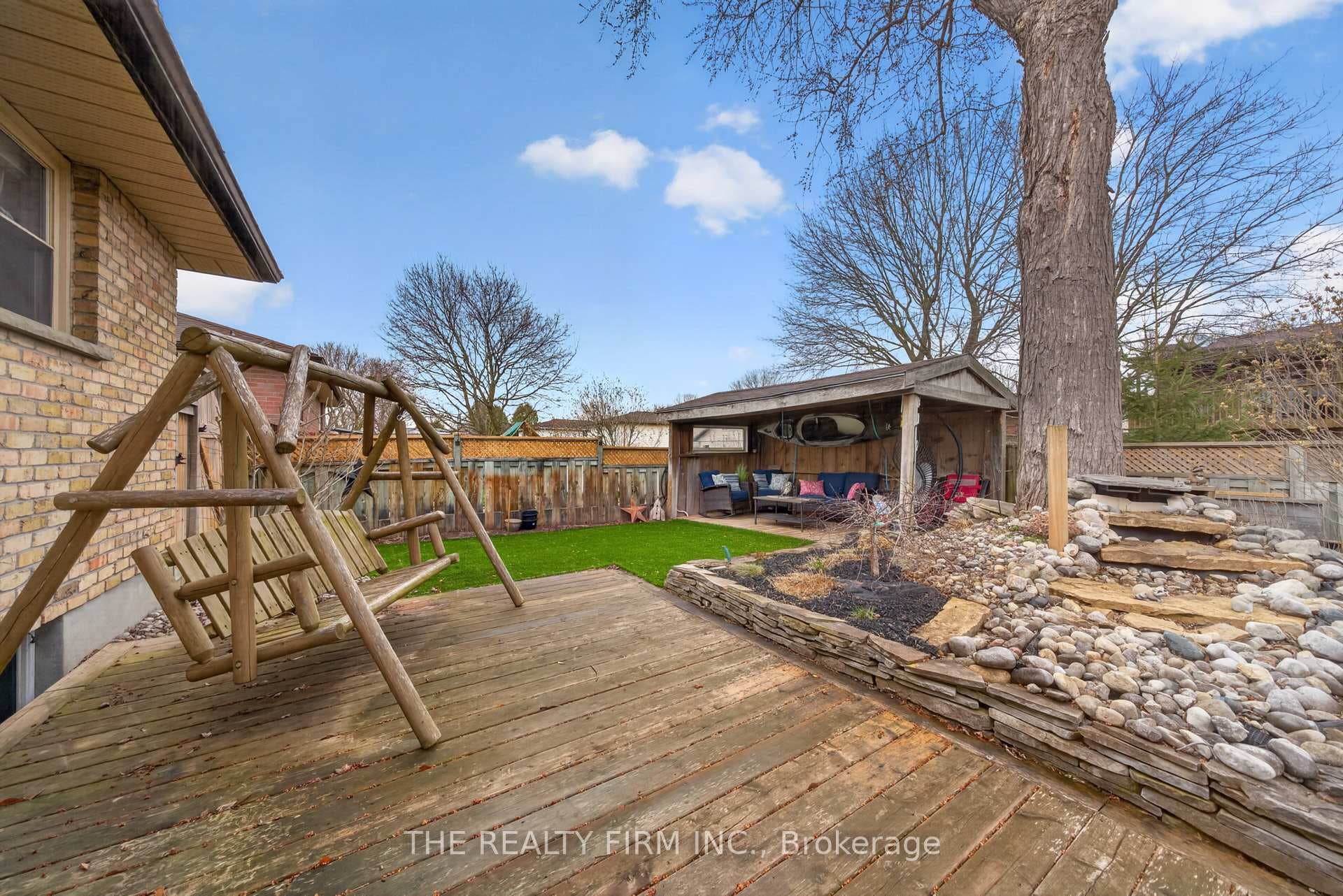 25 La Mantia Avenue photo 38