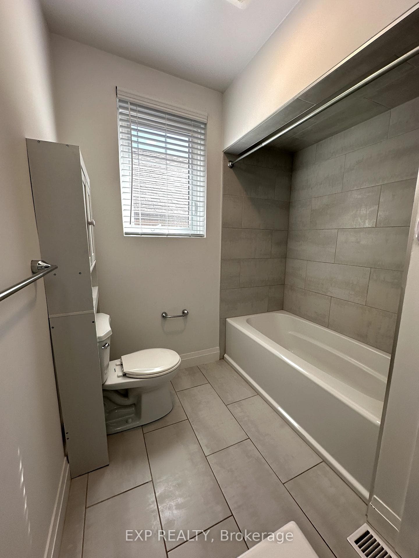 467 Silverthorn Avenue Unit 1 photo 5