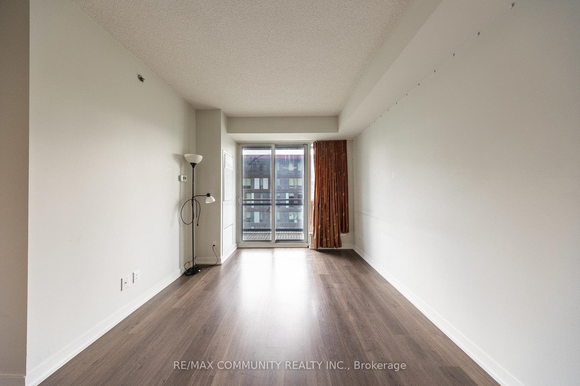 225 Sackville Street Unit 807 photo 9