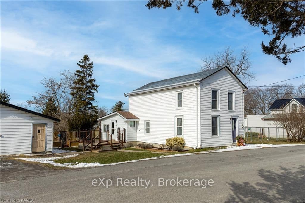 11 WELLINGTON Avenue photo 5