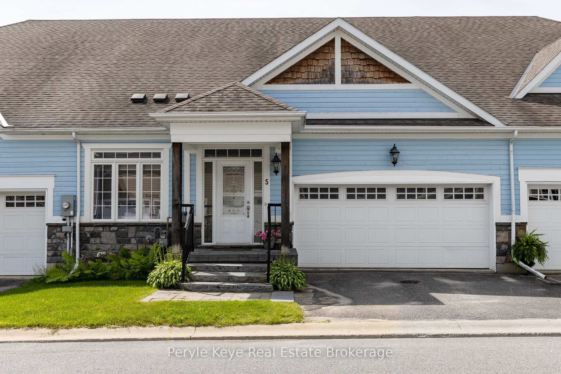 Double Car Garage