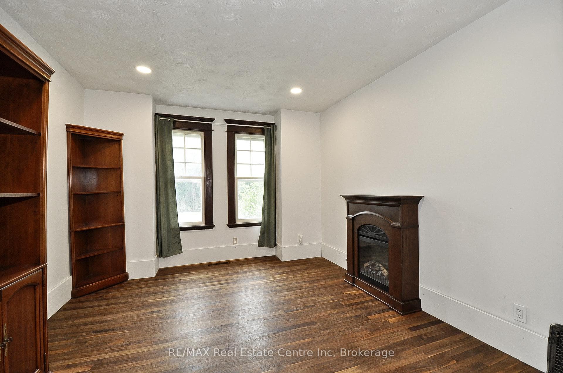141 KING Street photo 13