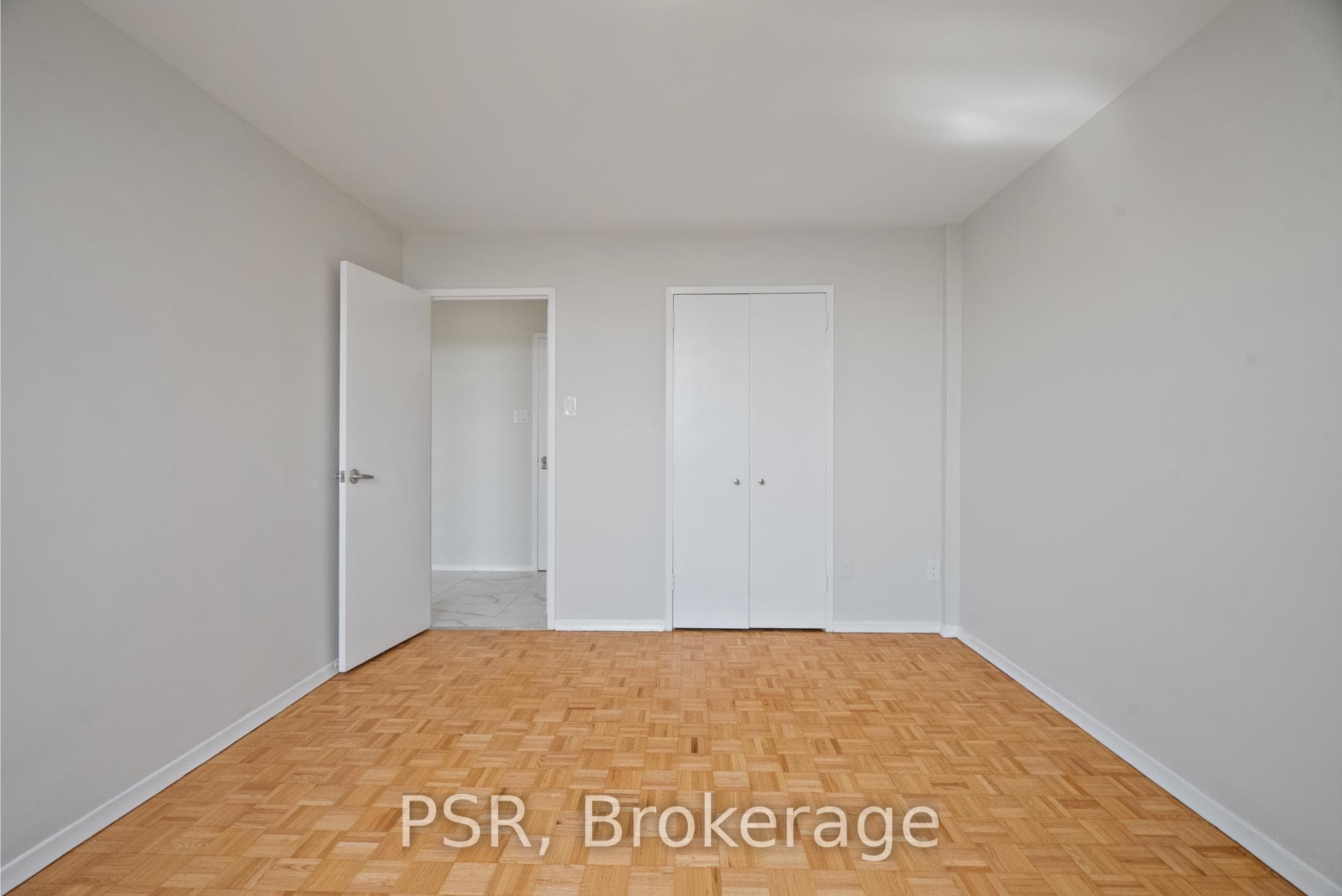 105 Rowena Drive Unit 816 photo 13